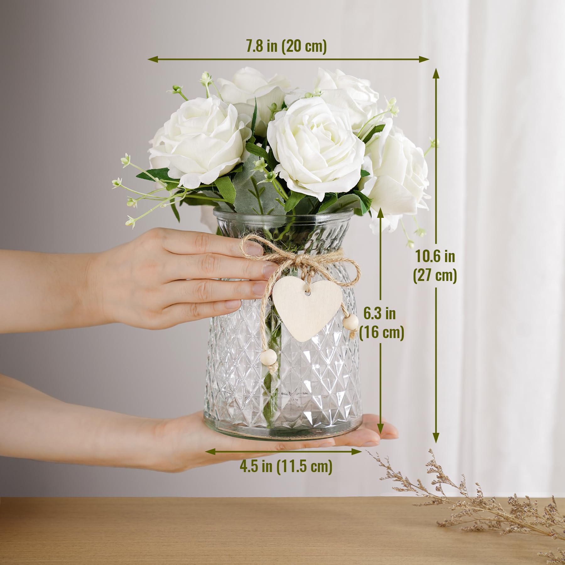 NiHome Künstliche Blumen mit Vase, Realistische Seidenblumen mit Herz- und Kugelanhängern, Dekorative Blumen für Esstisch, Couchtisch, Wohnzimmer, Badezimmer, Büro und Hochzeitsparty (Weiß)