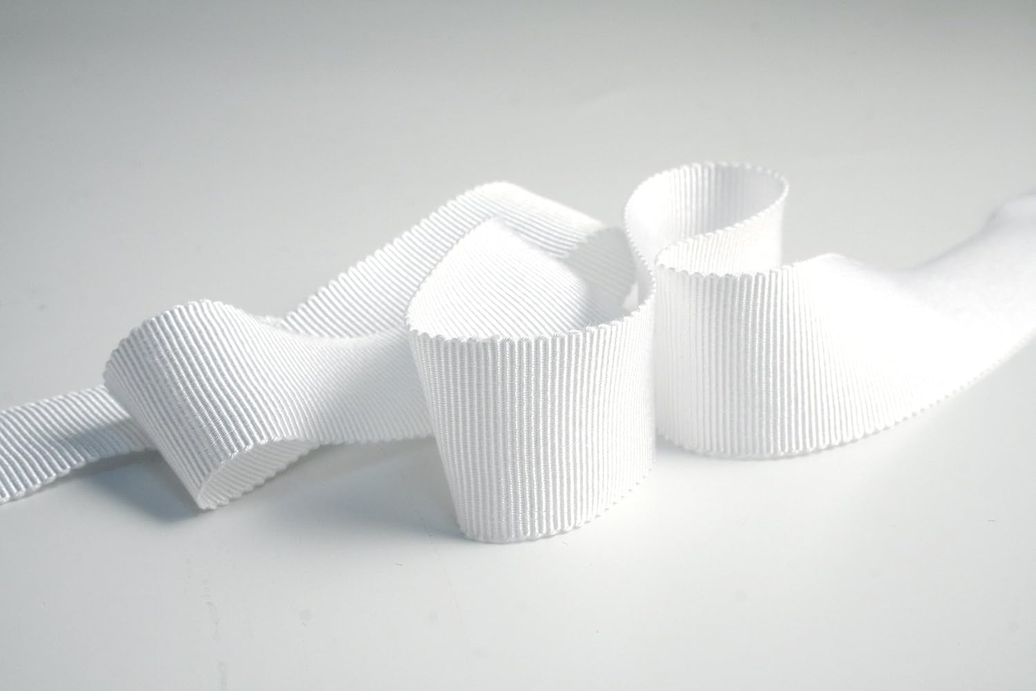 1/4 (6mm) Petersham Grosgrain 33yds (White)