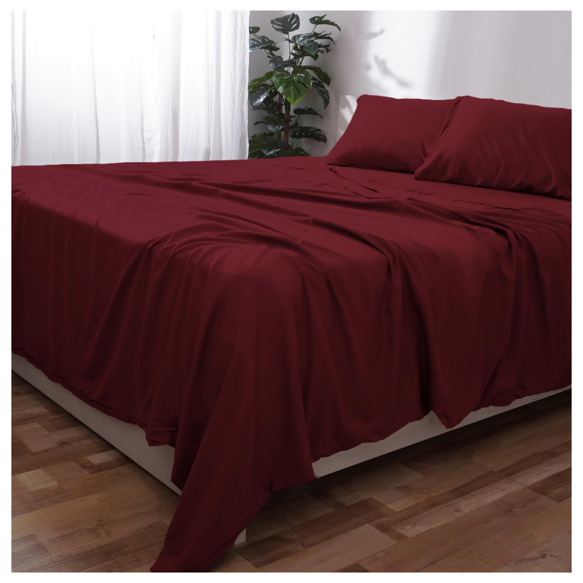 Novo Home Super King Bed Sheet Set (Red) โ Soft Brushed Microfiber Bedding with Flat Sheet, Fitted Sheet & Pillowcases โ Deep Pocket, Fade Resistant, Easy Care