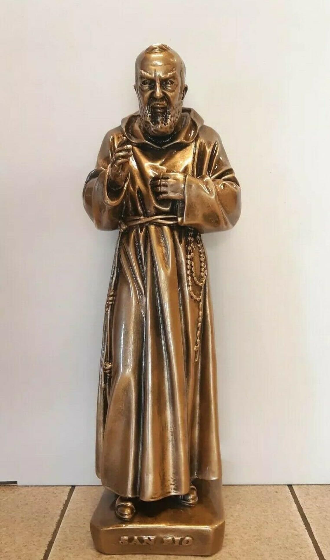 Generico ArteSacraCaravaggio Statua di San Padre Pio da Pietrelcina, in marmo resina effetto bronzo cm 60 (23,62 inches), per interni ed esterni, decorata a mano, produzione artigianale italiana
