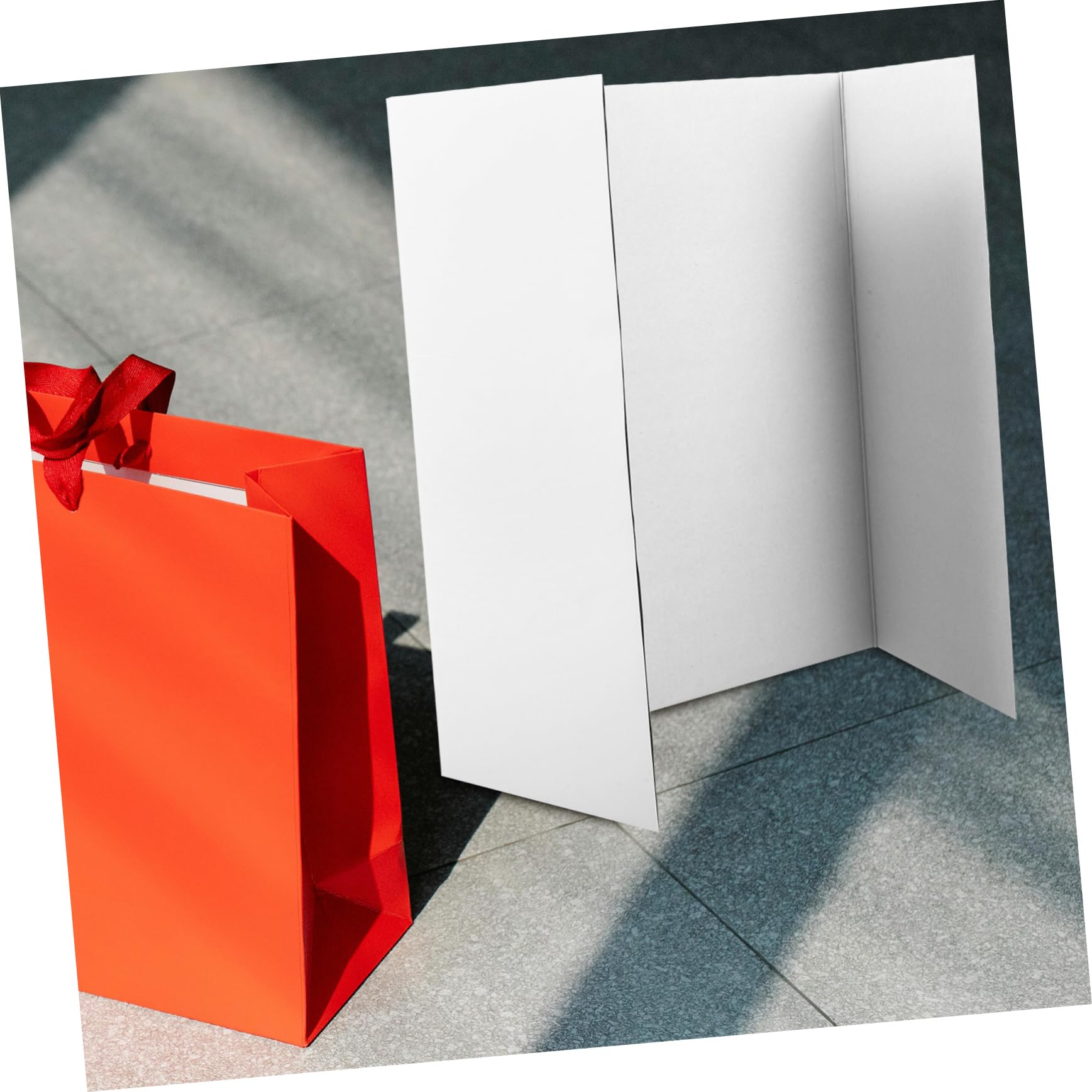 Faltbare Weiße Trifold Poster Board Präsentationstafel mit Doppelseitigem Klebeband Teiliges Vielseitig für Messen Ausstellungen und Professionelle Präsentationen