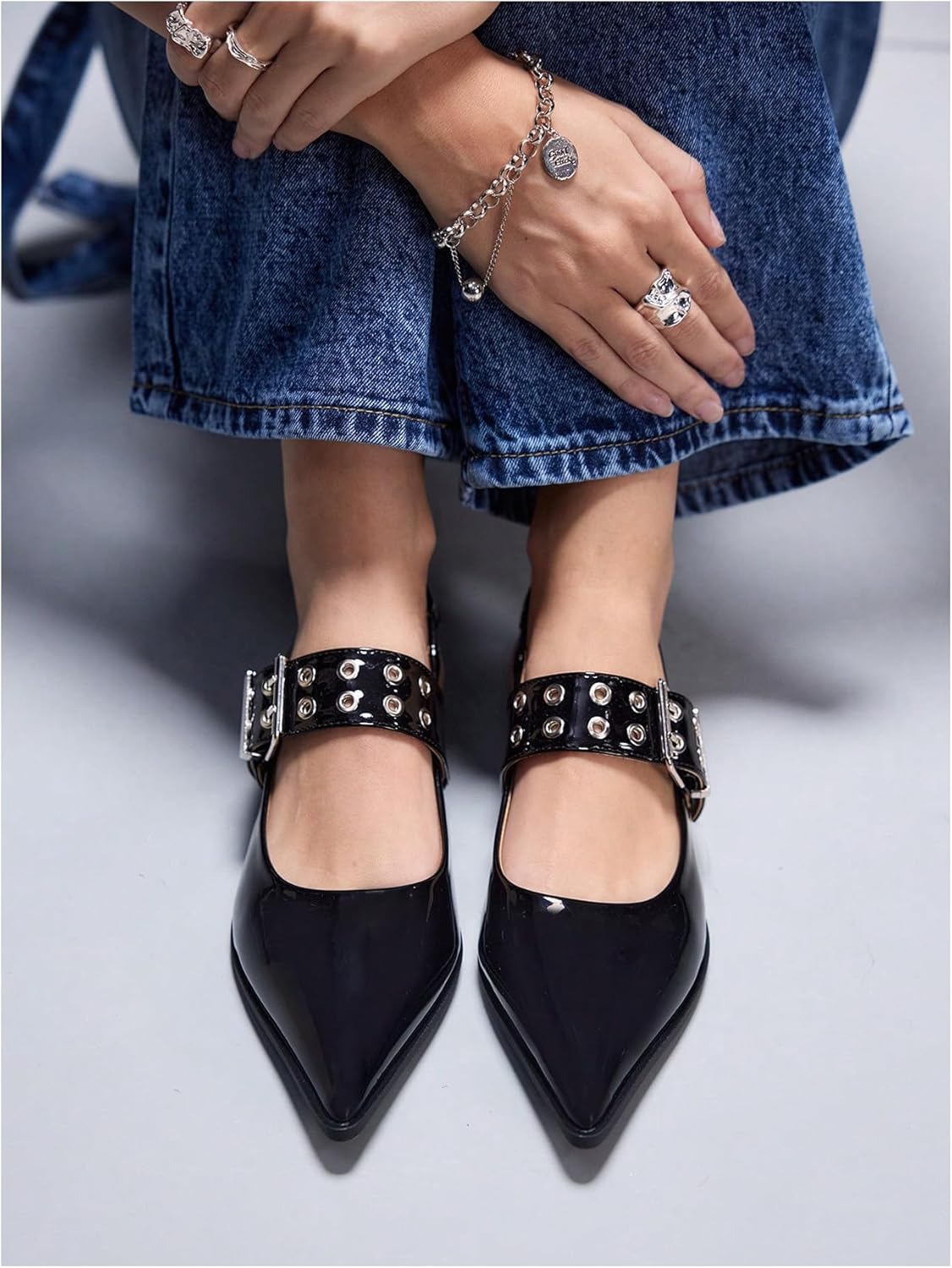 Floerns Women's Buckled Straps Pointed Toe Slingback Flat Ballerina Shoes