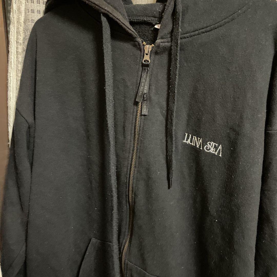［LUNA SEA］LUNATIC AMAS 2018 ジップアップフーディ Amazon.co.jp: LUNA SEA LUNATIC Xmas 2018 パーカー : ファッション
