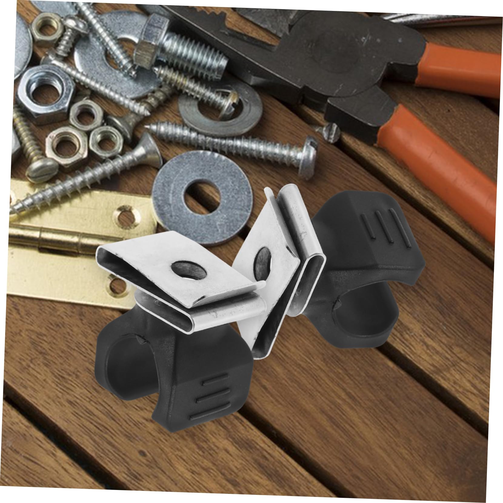 Healifty Helm Lichtclip 2Er Set Helmhalterung Mit Nylonclip Für Sicherheitshelm Baustelle Kopfschutz Praktischer Taschenlampenhalter Für Arbeitshelm Kompakte Größe 1.77X1.61X2.36 Zoll