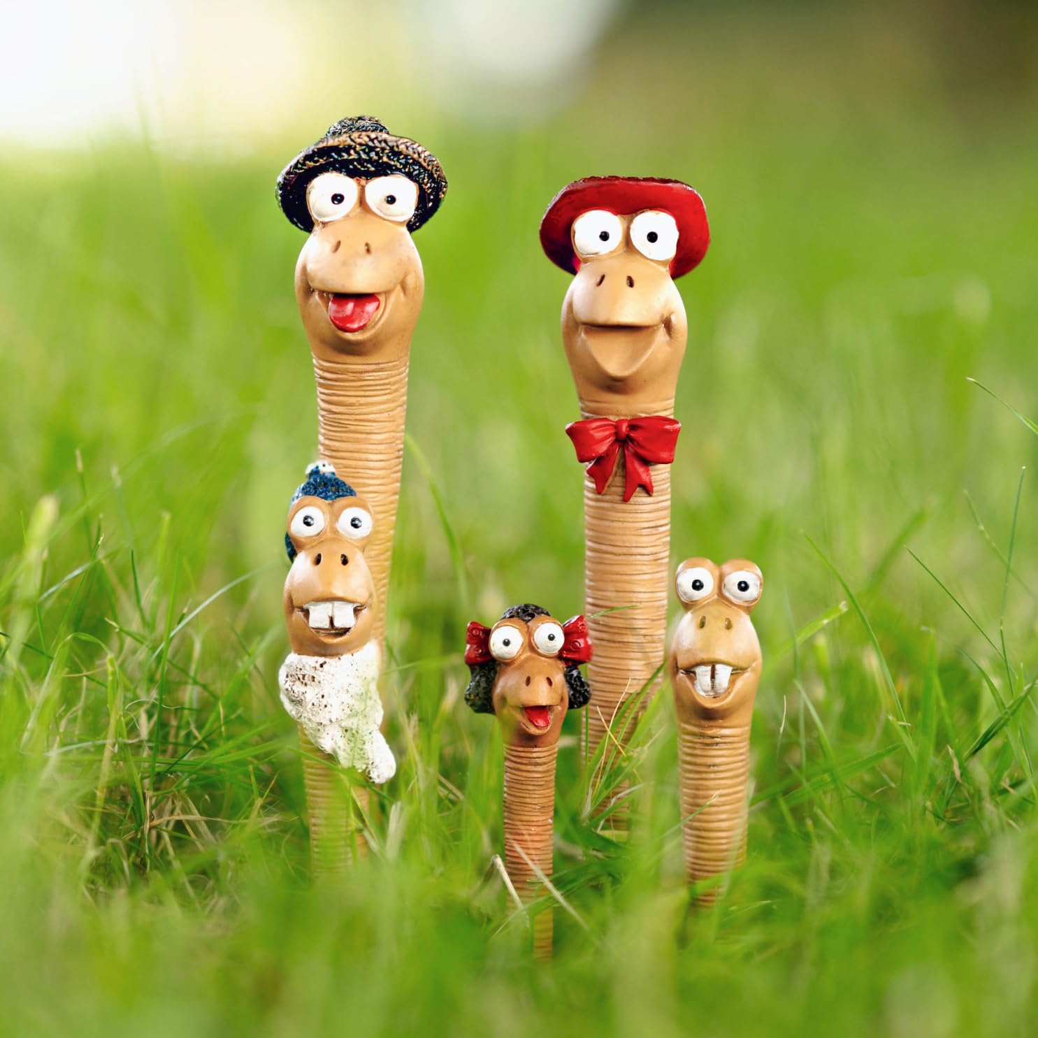 Garden Mile Set Of 5 Worm Garden Ornaments Outdoor Unusual Weatherproof Resin Accessories Outdoor Decor for Flower bed, Plant Pots, Patio, Balcony Worm Garden Decorations