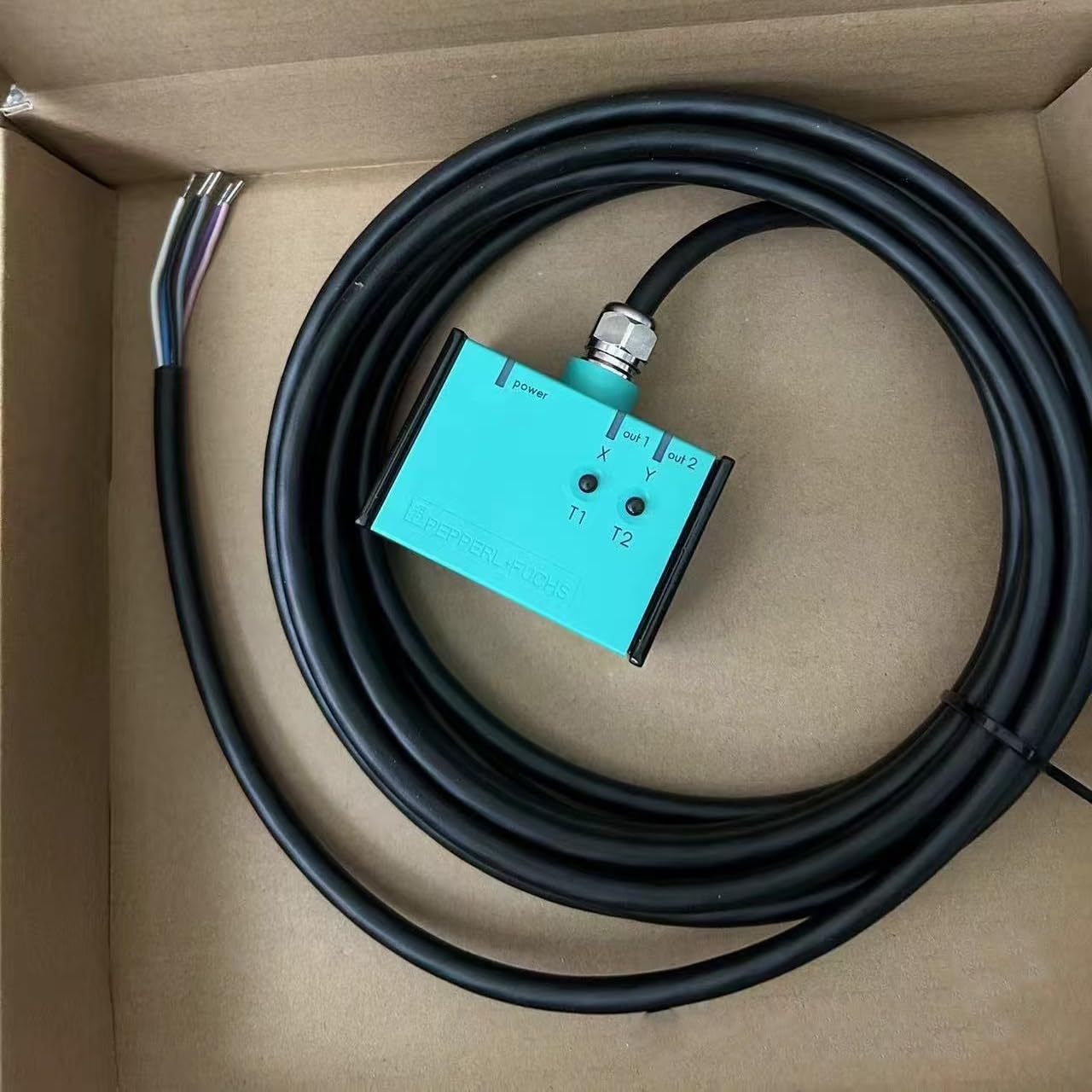 INY360D-F99-2I2E2-5M 201502 Optical Sensor