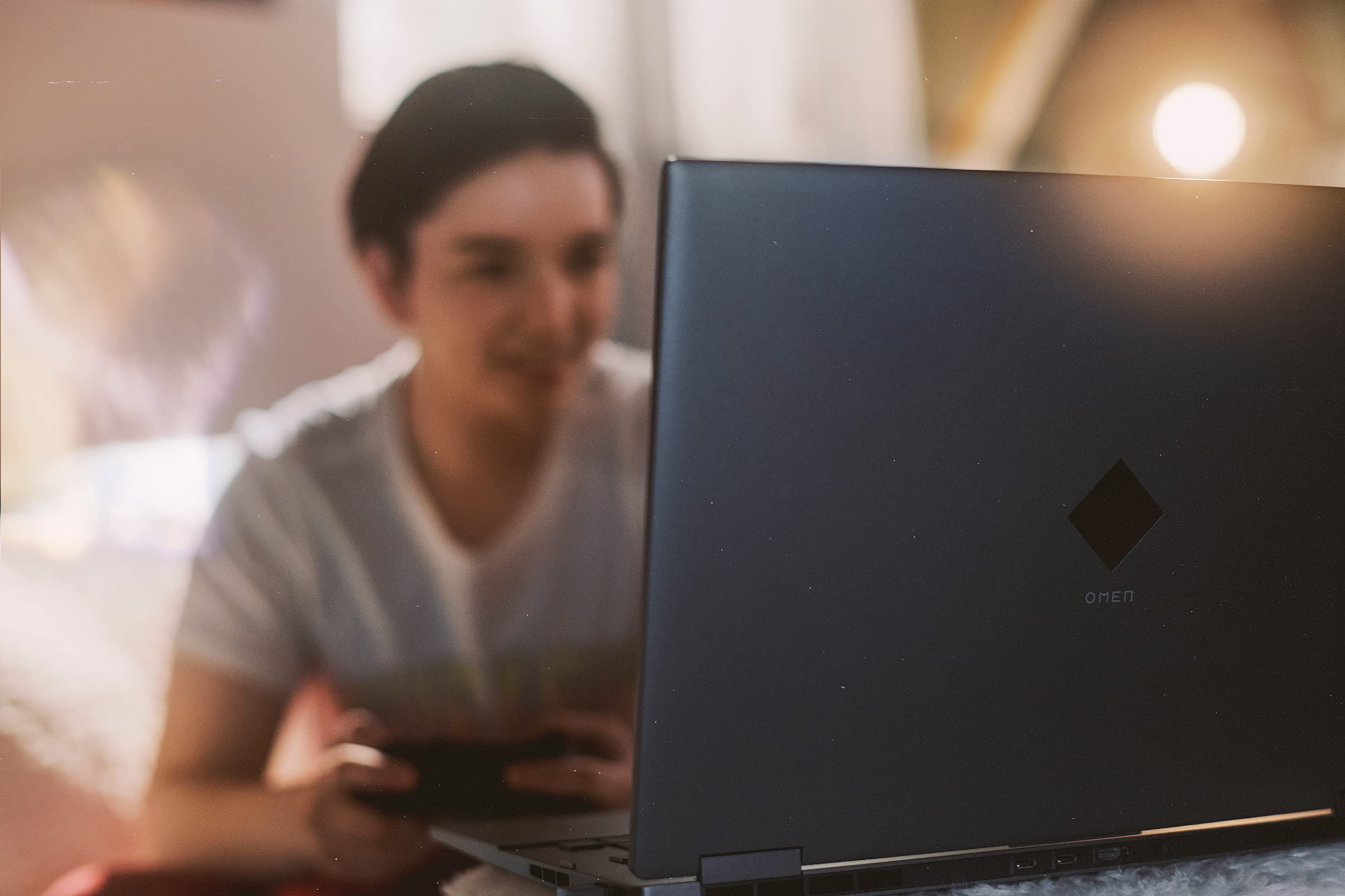 Omen Gaming Laptop | 16,1" FHD IPS 144Hz Pantalla | AMD Ryzen 7 6800H | 16 GB DDR5 RAM | 512 GB SSD | NVIDIA GeForce RTX 3070Ti | Windows 11 | Teclado QWERTZ de 4 Zonas con iluminación RGB | Mica