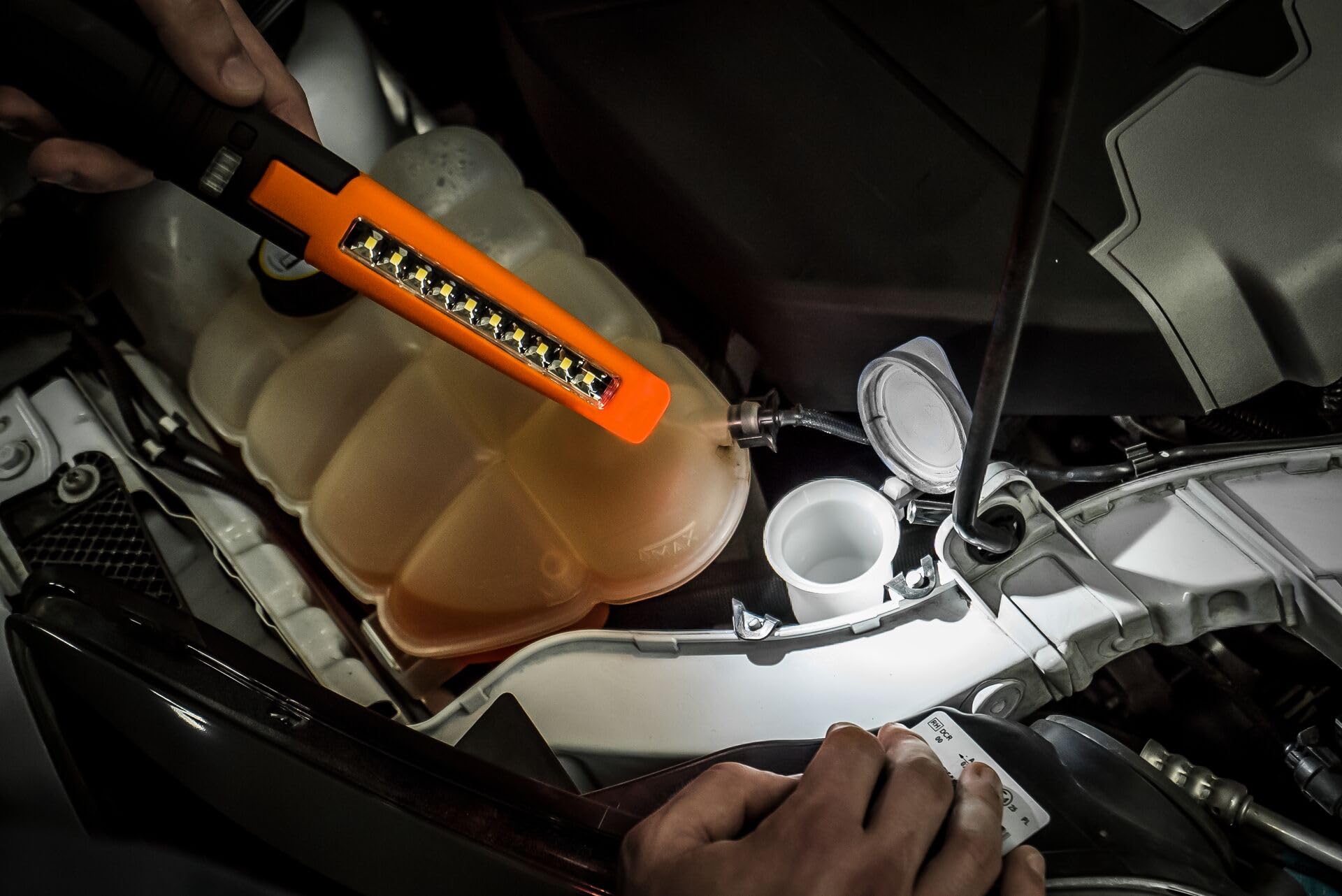 OSRAM LEDinspect PRO SLIMLINE 280, lámpara de inspección y de taller con LED recargable, luminaria de trabajo con batería, LEDIL102, especial para labores de control y de mantenimiento en vehículos, estuche (1 unidad) — view 2