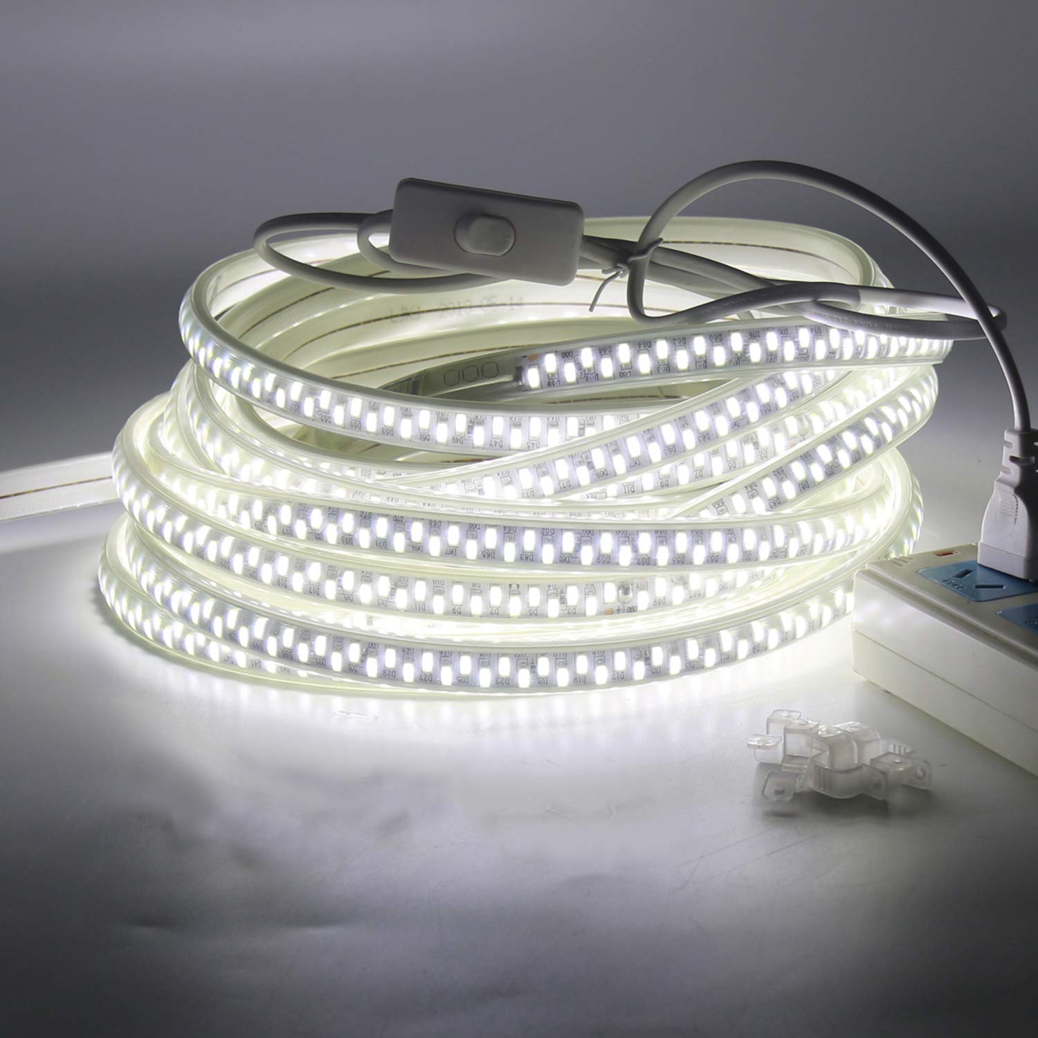 30m Ruban à LED avec interrupteur - Blanc Froid, 220V 230V LED strip, Bande de 5630 SMD 180 LEDs/m, éclairage très lumineux, IP65 étanche