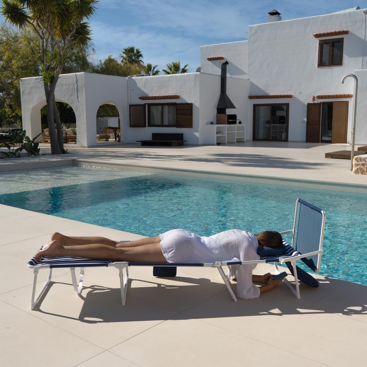 Flamingueo Krzesło plażowe, składany leżak, 5 pozycji, regulowany parasol UPF 50+, otwór na głowę i ramię, ergonomiczna poduszka - aluminium i poliester, niebieski