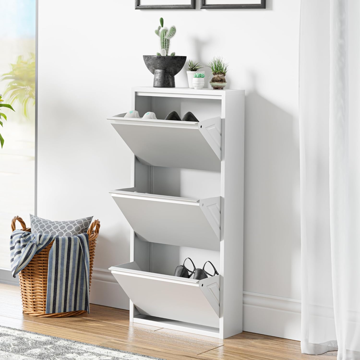 [en.casa] Zapatero de Pared Sokndal