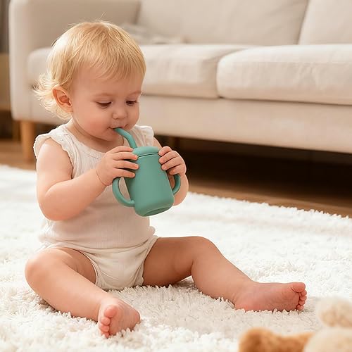 Miniatura 7 de Paquete de 2 tazas para beber 100% silicona para bebé, taza pequeña de entrenamiento de silicona con asas y popote para bebés y niños pequeños Gris,