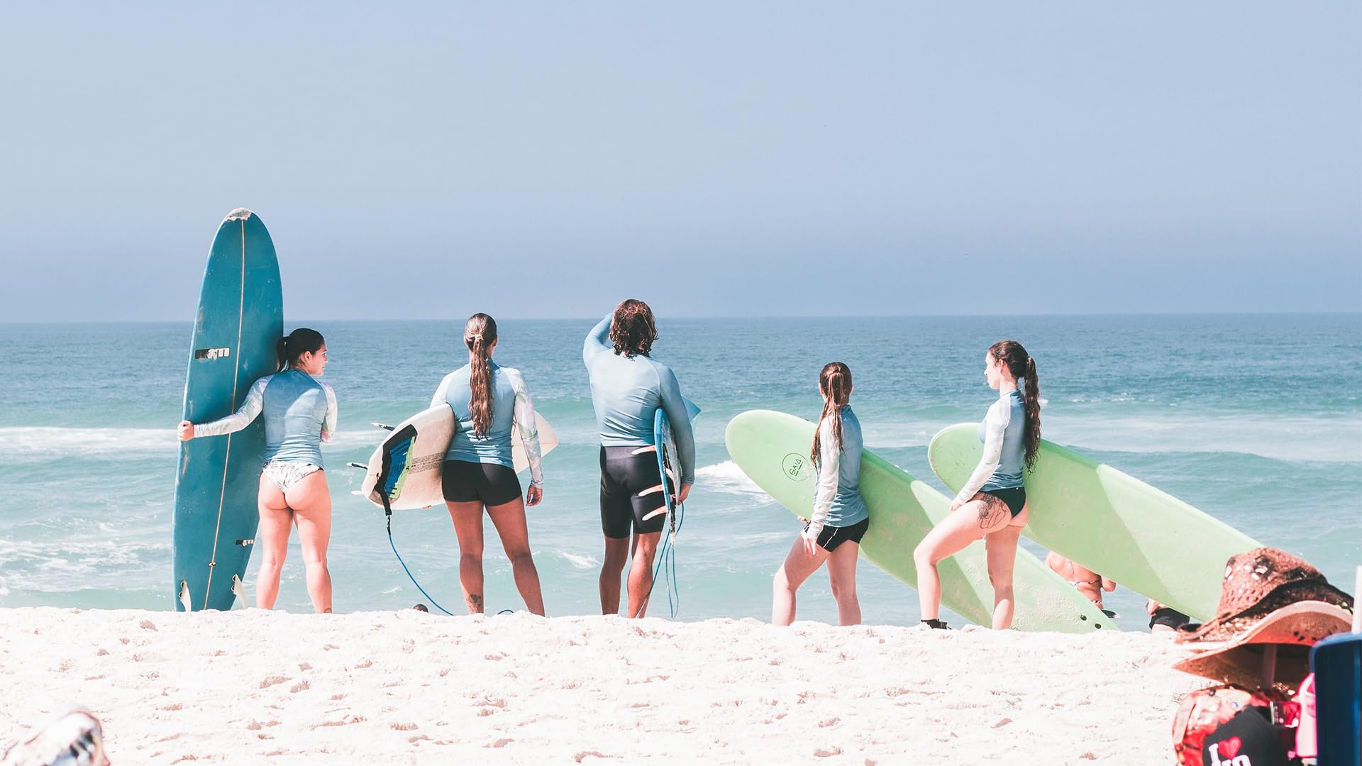 JOCHEN SCHWEIZER Geschenkgutschein: Surf- und Yogacamp Spanien (7 Nächte)