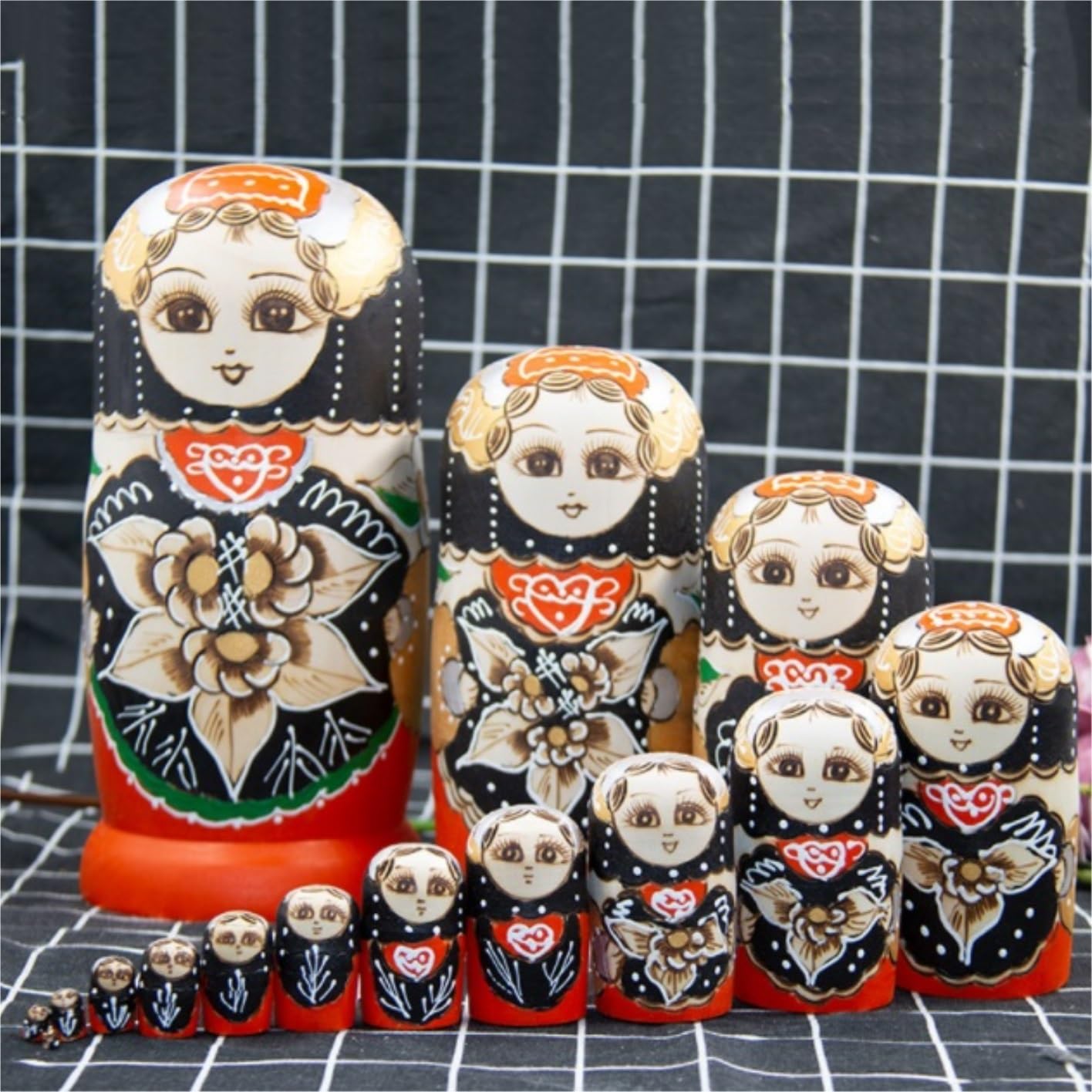 Poupée Russe Poupées Gigognes Mignonnes en Bois Faites À La Main, 15 Couches, Jouet Matryoshka, Cadeaux pour Décoration De Maison Jouet Empilable