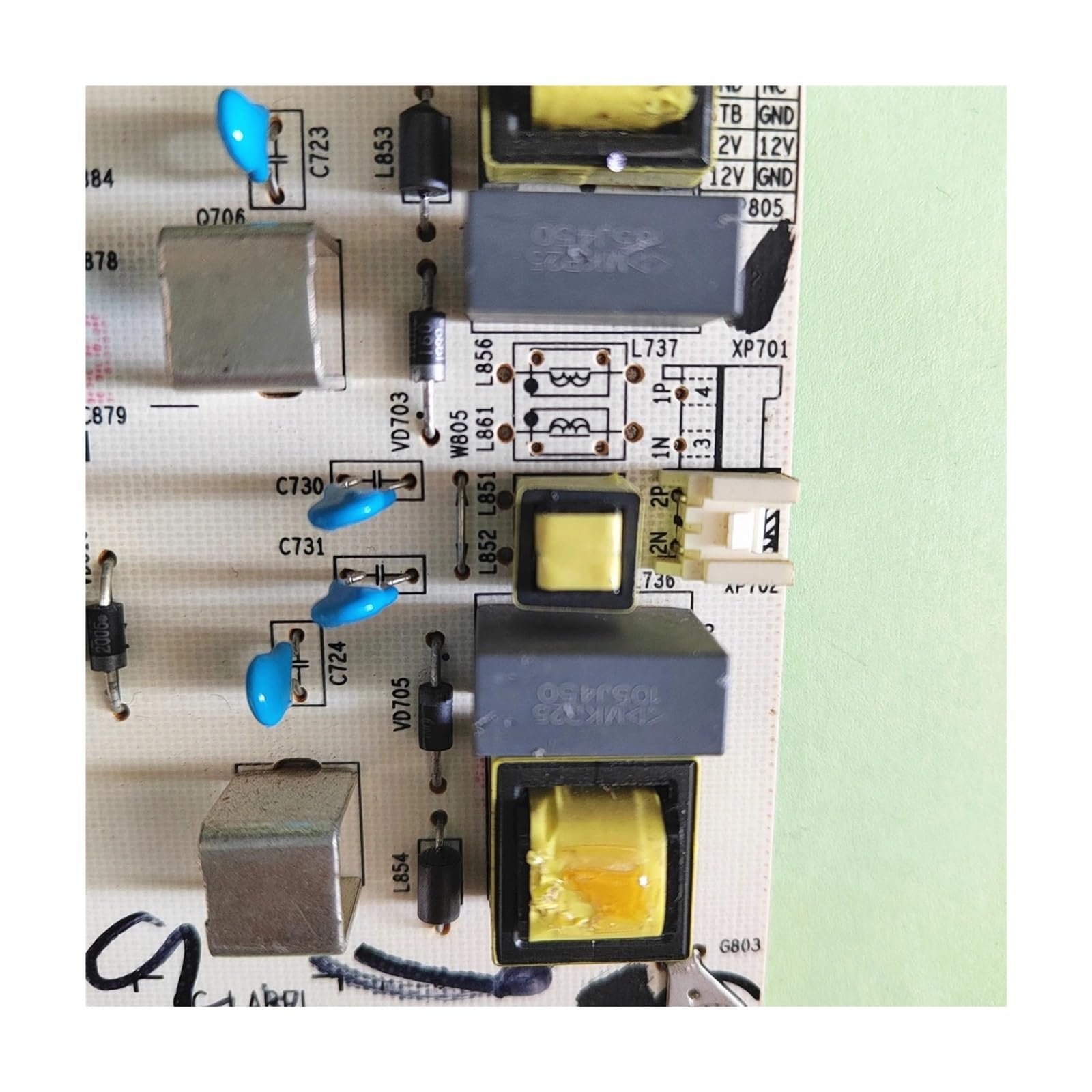 CARTE D'ALIMENTATION POUR TÉLÉVISEUR HISENSE HLL-9713WA RSAG7.820.9713