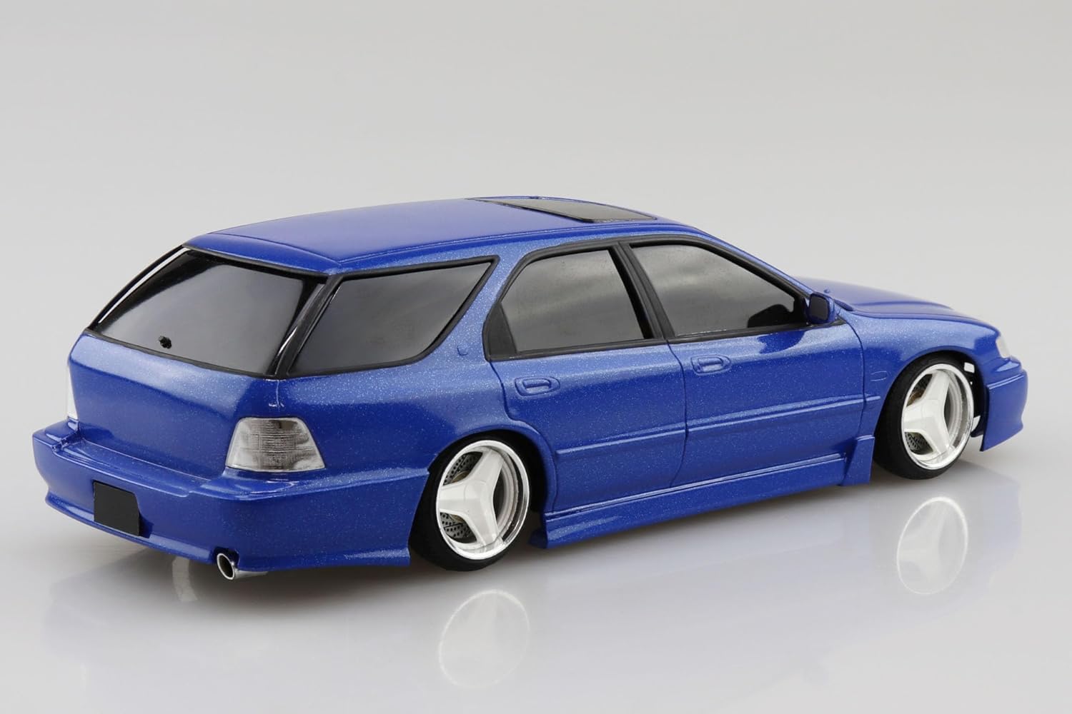 Honda CF2 Accord Wagon Smoothing Style ’96 1:24 Scale Model Kit