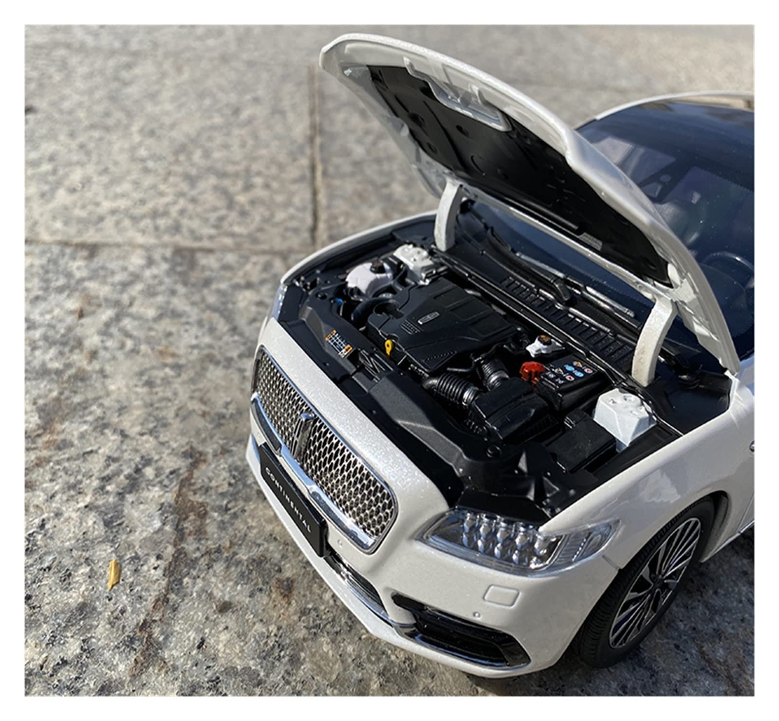 最安値 当時物 バンダイ製 リンカーン コンチネンタル 1/18スケール