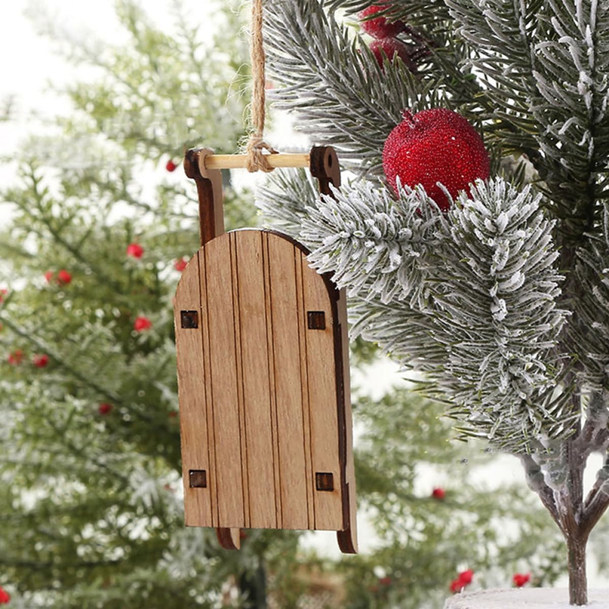 Wooden Sleigh Ornament and Christmas Sled Adornment 8pcs Set Hanging Desktop Sleigh Decor for Holiday Home and Office Seasonal Festival Decorations