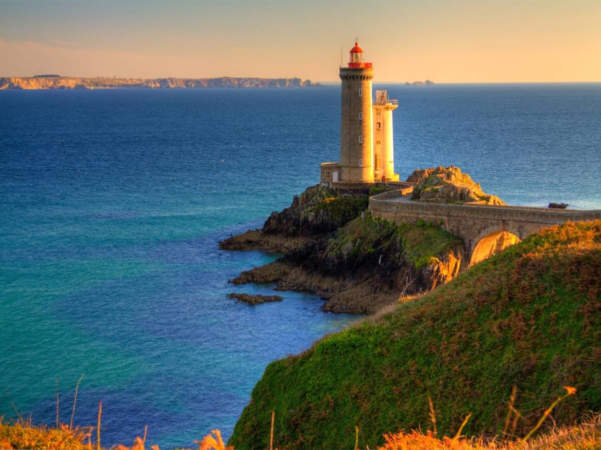 CALVENDO Puzzle La Nostalgie de la Bretagne - Le Phare du Petit Minou à l'extrême Ouest du département du Finistére 1000 Pieces 64 x 48 cm from Mr.Mooseman