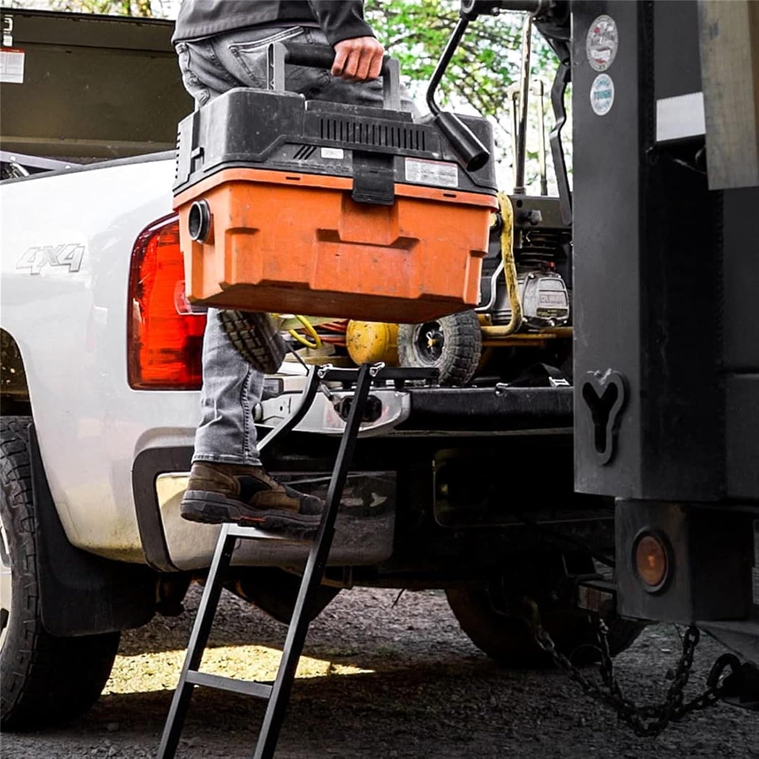 1セット 車用ユニバーサルリアドアテールゲートラダー ユニバーサルトラックテールゲートラダー ピックアップ折りたたみ式延長ステップラ