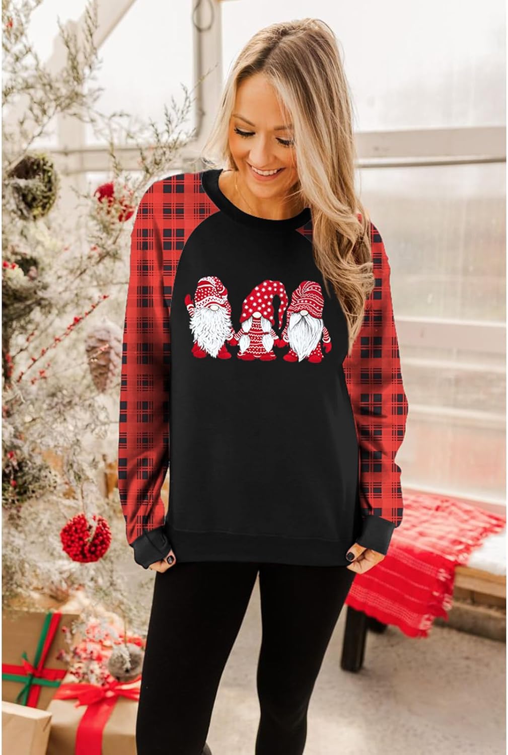 Merry Christmas Sweatshirts for Women Gnomes Santa Christmas Sweatshirt Cute Long Sleeve Pullover Top - Image 4