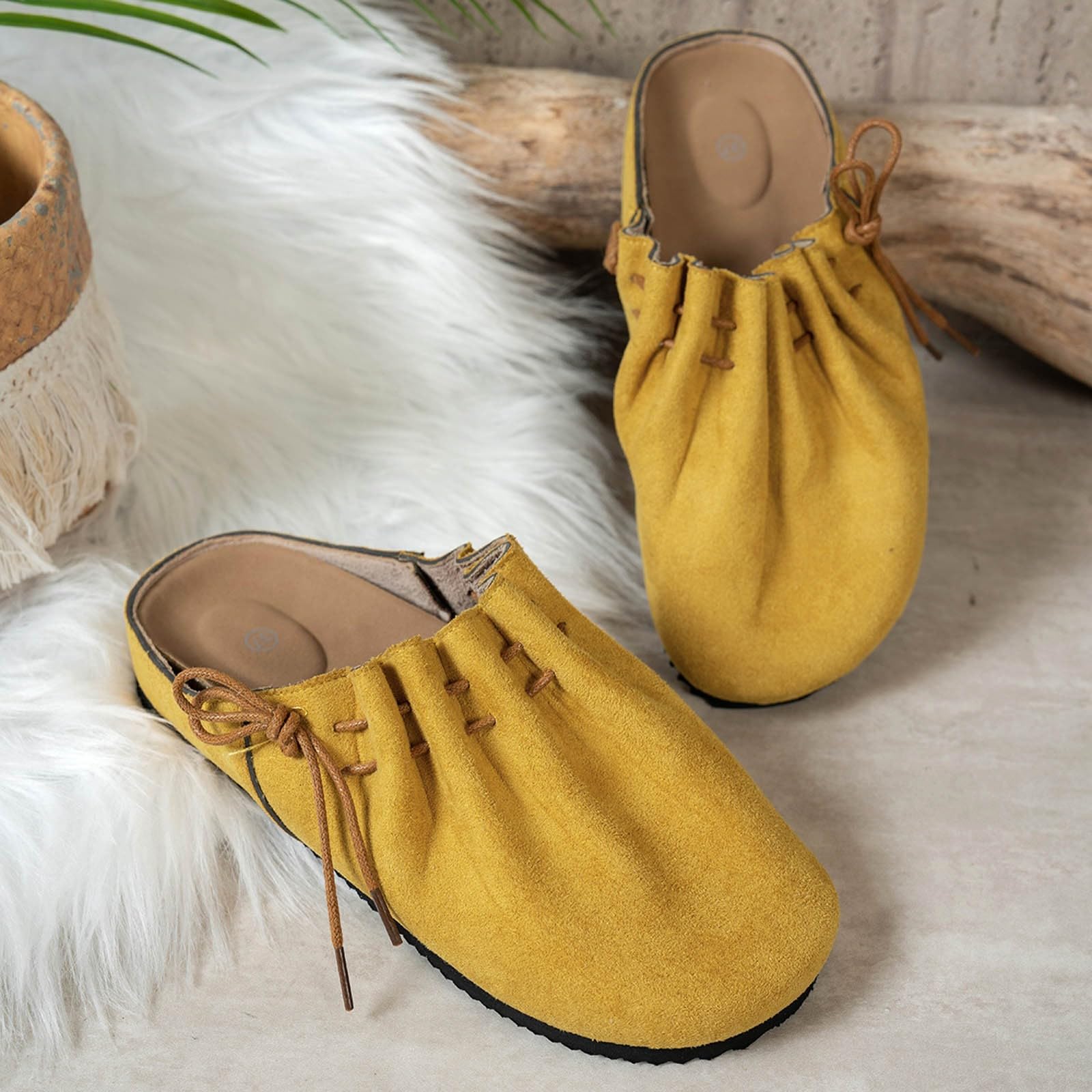 Pantuflas cómodas de Terciopelo Plisado con Suela Gruesa – Calzado Informal de Interior fácil de Poner, Forrado y de Ajuste Relajado para Uso doméstico.