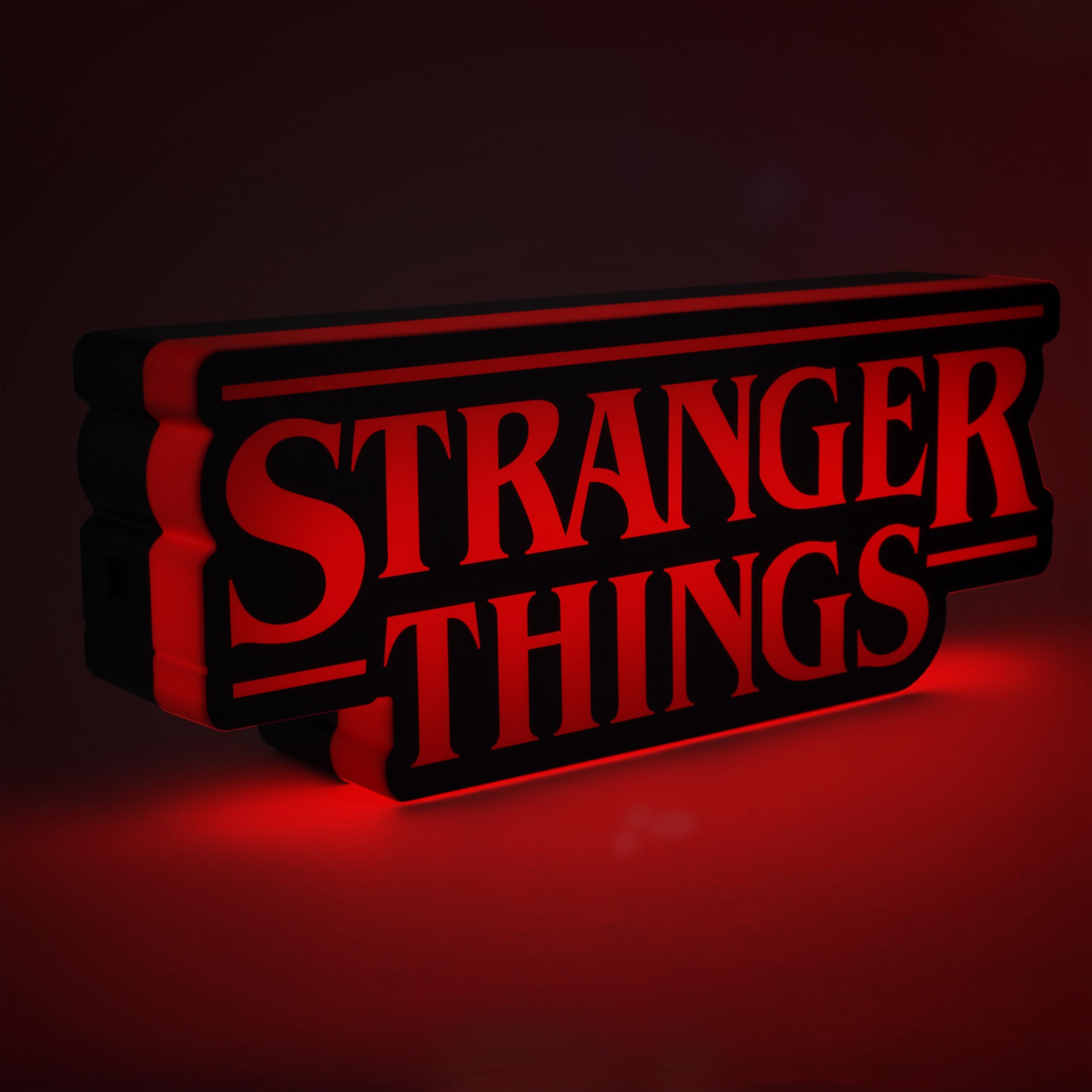 Lampe Logo Stranger Things, Largeur 30 cm (11,8"), Lampe Murale ou de Bureau, Alimentation USB ou Piles, Modes Lumière Phase & Pulsation, Produit Officiel Netflix | Paladone