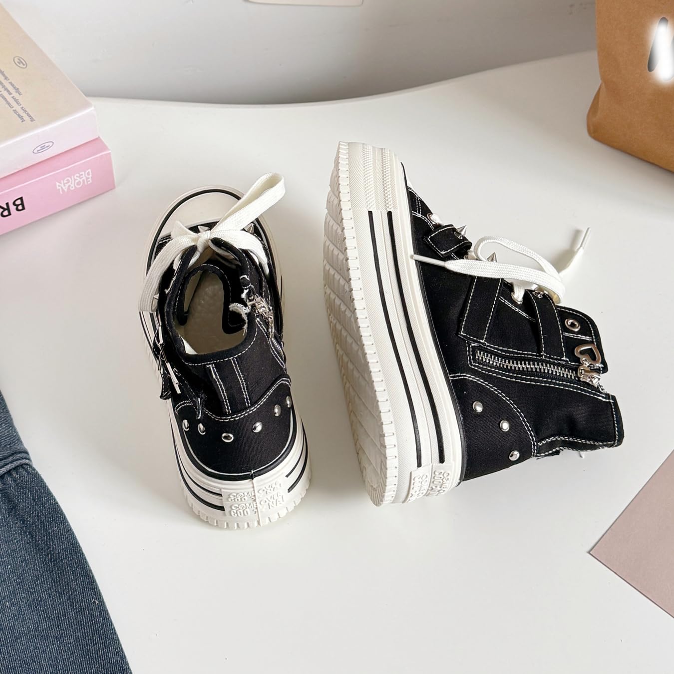 Damen Y2K High-Top Sneaker mit Stern Plateau aus Canvas