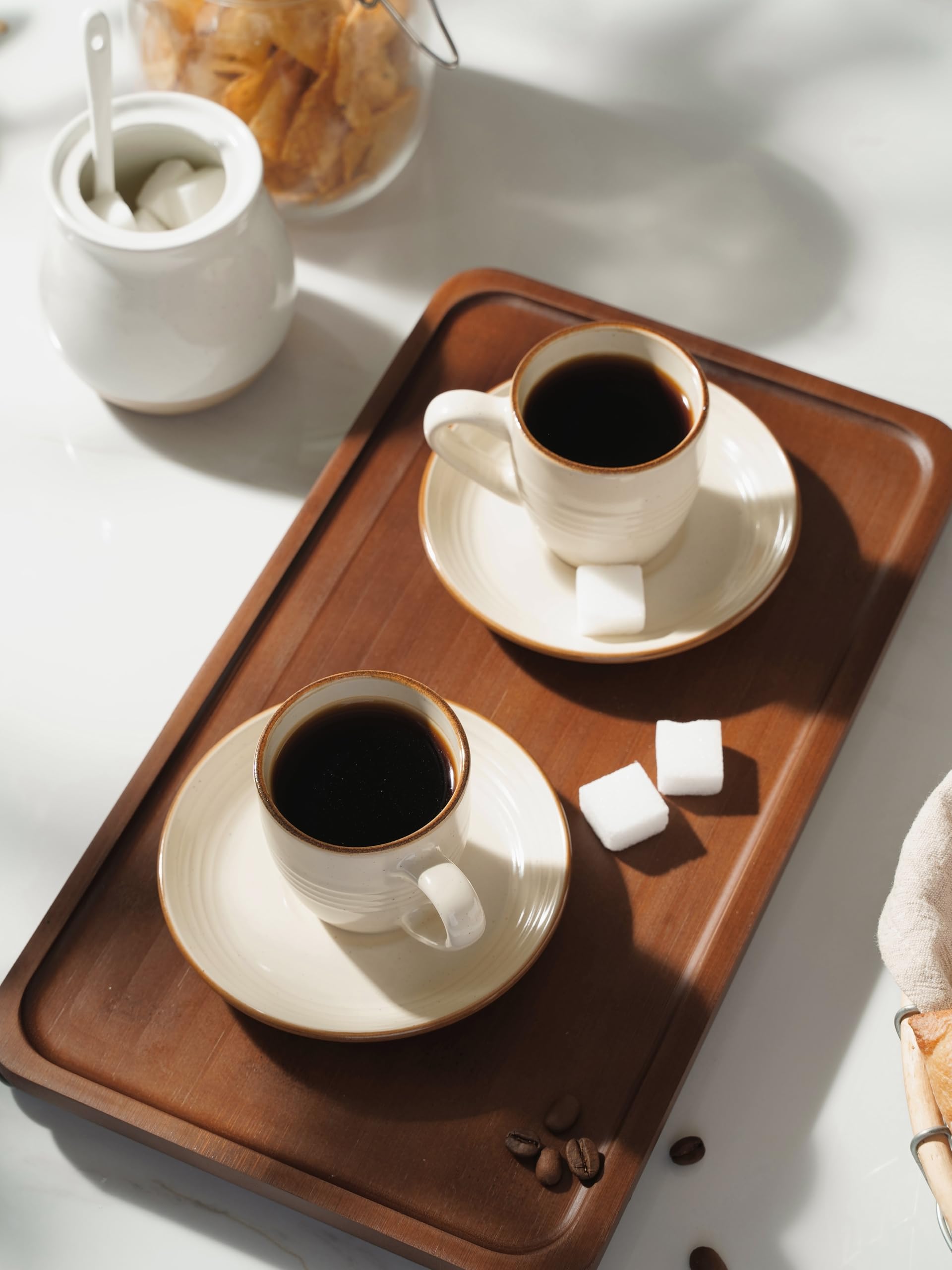 famiware Jupiter Lot de 4 tasses à expresso et soucoupes en céramique de 88 ml avec poignée, tasse en forme de spirale en grès pour thé, latte, café, passe au micro-ondes et au lave-vaisselle, blanc