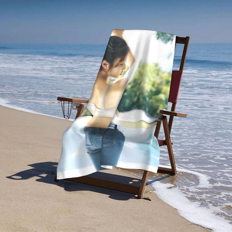 Amazon｜バスタオル今田美桜 (14) 大判 ビーチタオル アニメ