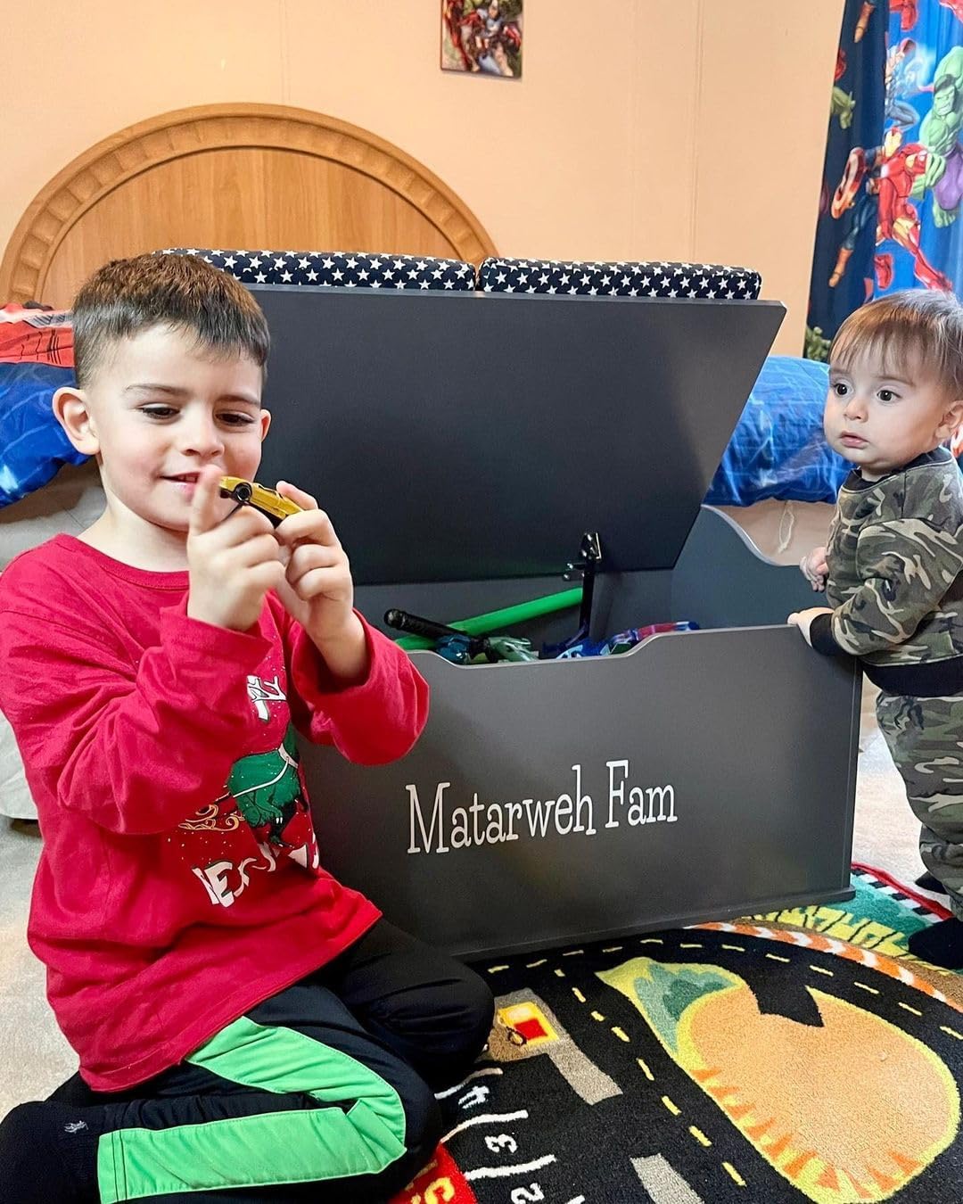 DIBSIES Personalized Creative Wonders Toy Box, Signature Series for Boys, 30 x 19.25 x 18 inches, Soft-Close Lid (Dovetail Grey)