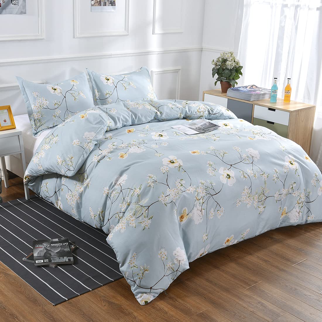 YMY Lightweight Microfiber Bedding Duvet Cover Set,Chic Floral Pattern (Light Blue, Queen)