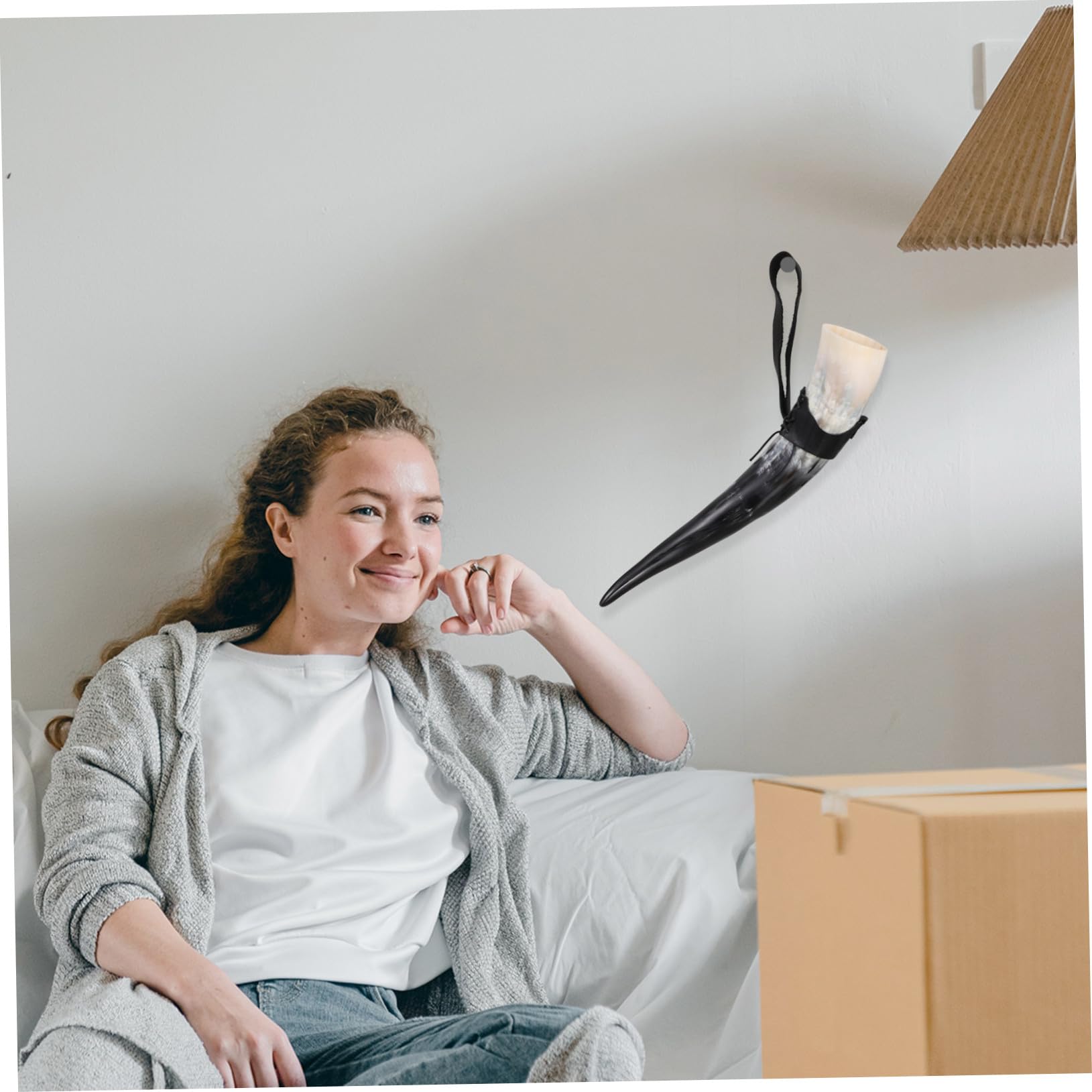 Corno Tradizionale per Bere di Grande Capacità in Corno di Bue Giallo Design Unico e Forma Appuntita per Rievocazioni Storiche e Attività All'aperto