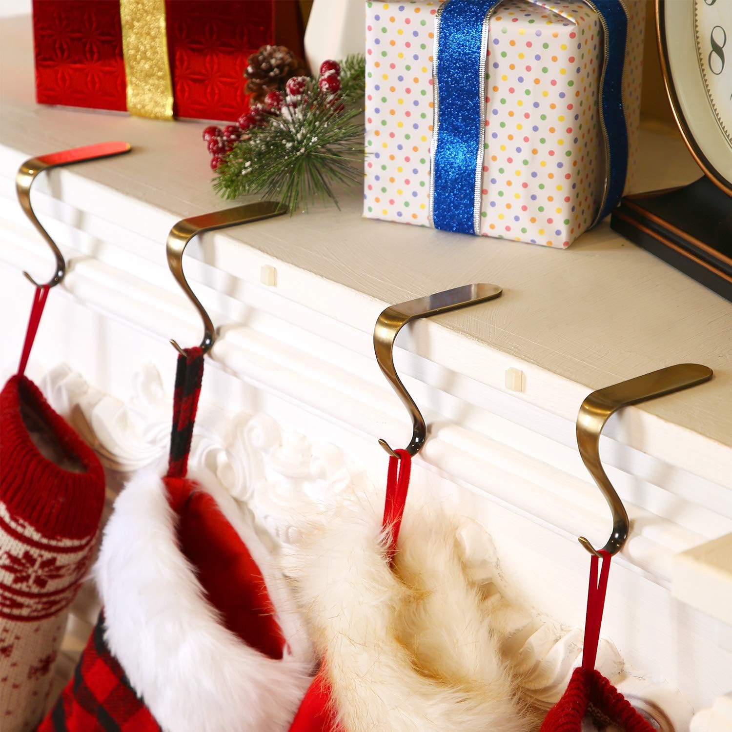 Boao 4 Pcs Christmas Stocking Holders Metal Mantel Stockings Hangers Classic Shelf Heavy Duty Stocking Garland Hangers for Counter Tables Window Fireplace Xmas Party Decoration (Bronze)