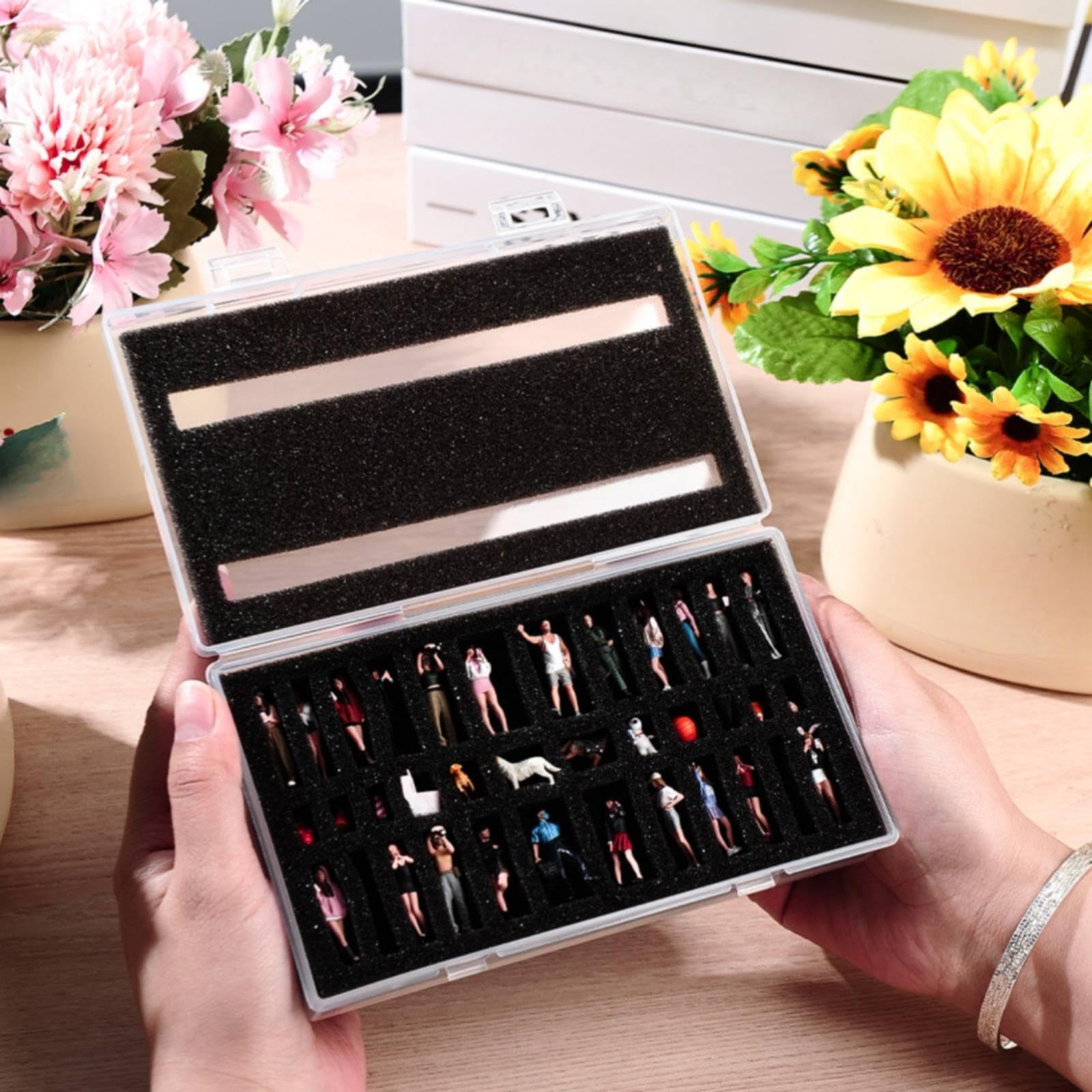 Estuche para 6 Figuras en Miniatura, Organizador con Tapa Abatible Transparente Y Recortes de Espuma Negra para Mantener Las Figuras Delicadas en Posi, 4 Piezas