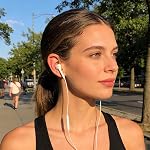 2 Pack USB C Headphones for iPhone 17/16/16e/15 Pro Max/Plus, Type C Earbuds Wired Earphones (Microphone & Remote Control) Noise Cancelling for lPad Pro, Galaxy S23/S22/S21/S20