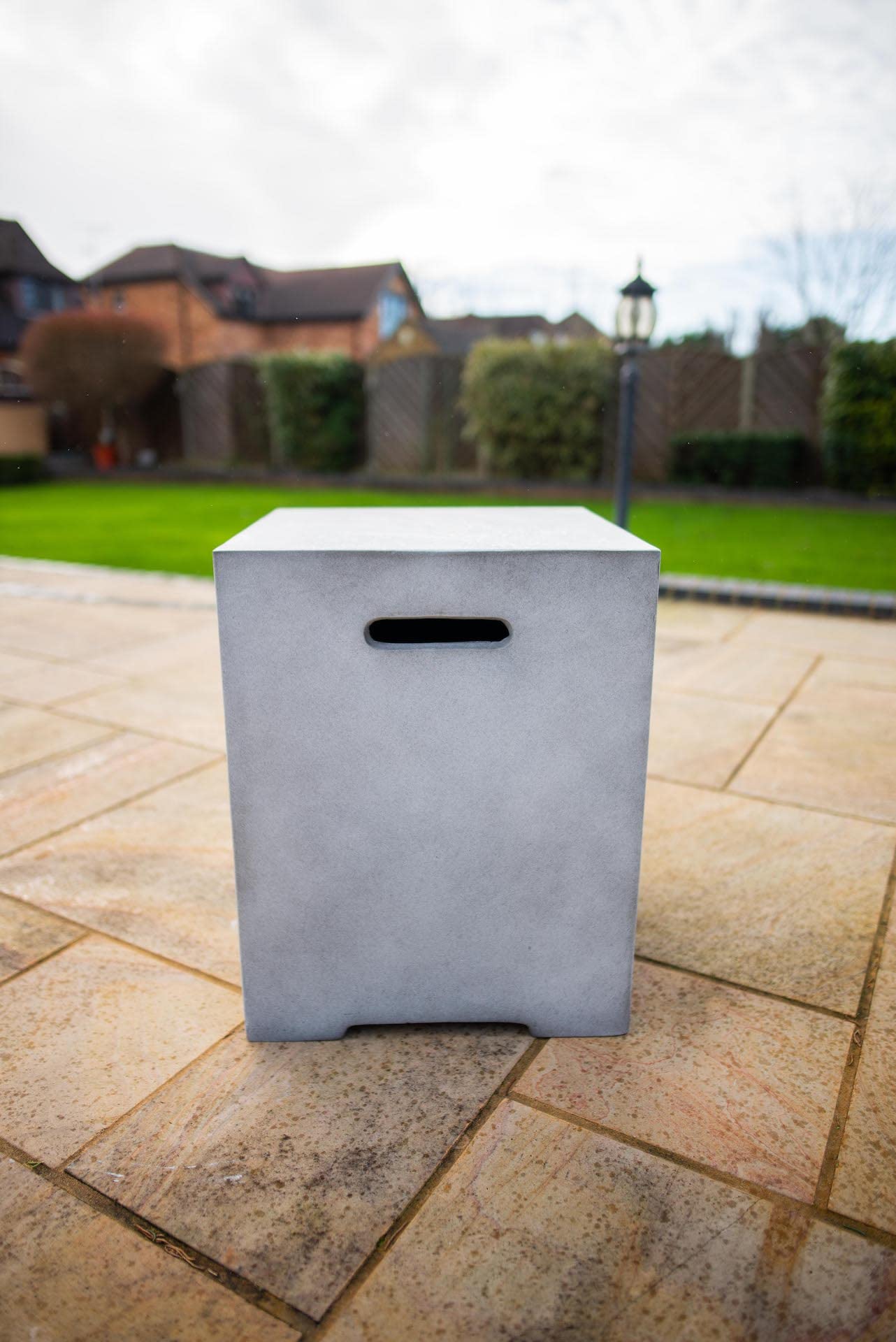 Table de rangement pour réservoir de gaz gris béton finition luxe