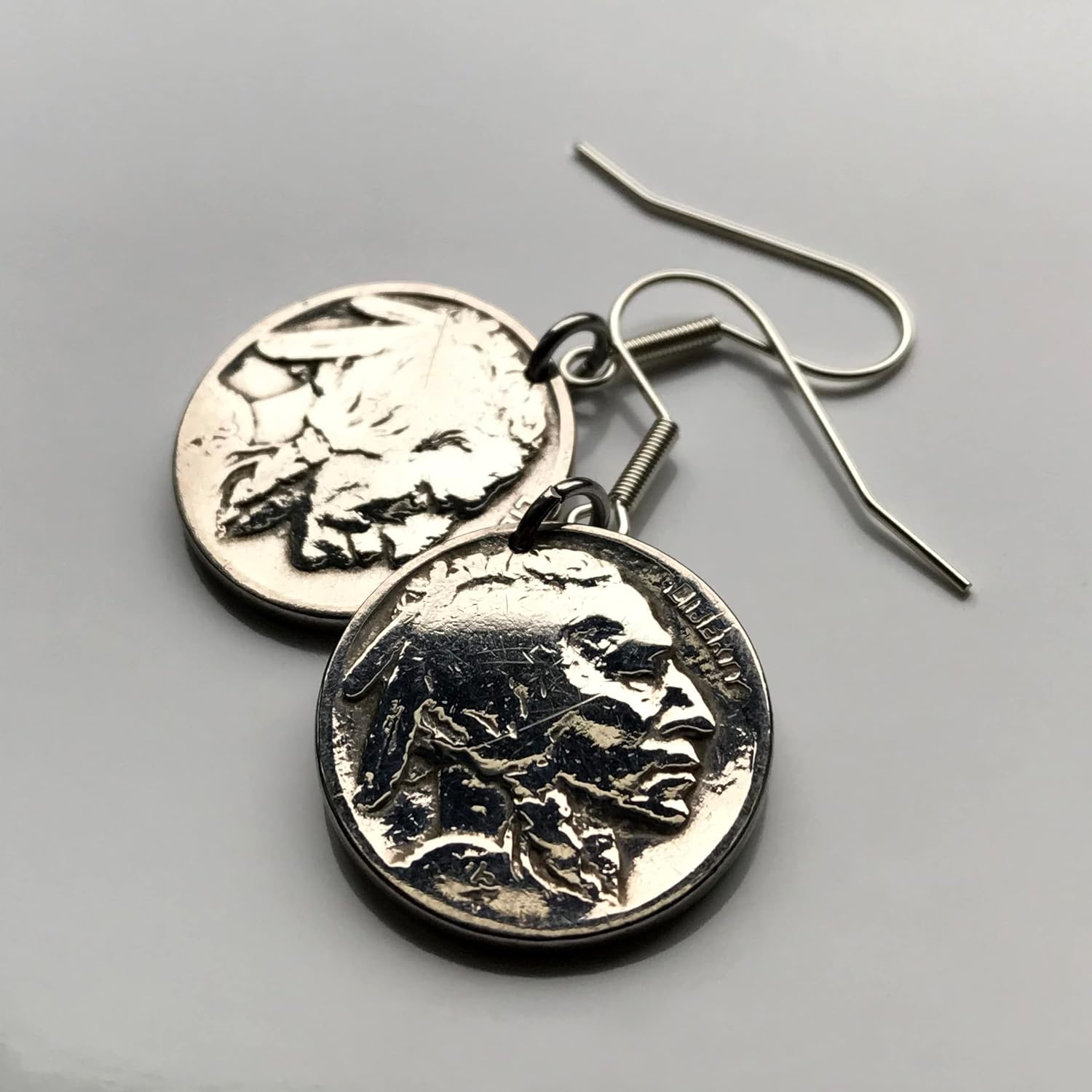 United States 5 Cent Indian Head Buffalo Nickel coin earrings Native American Indian bison Iron Tail Oglala Lakota chief Two Moons Cheyenne Navajo Cherokee Chippewa Choctaw Apache Blackfeet e000113