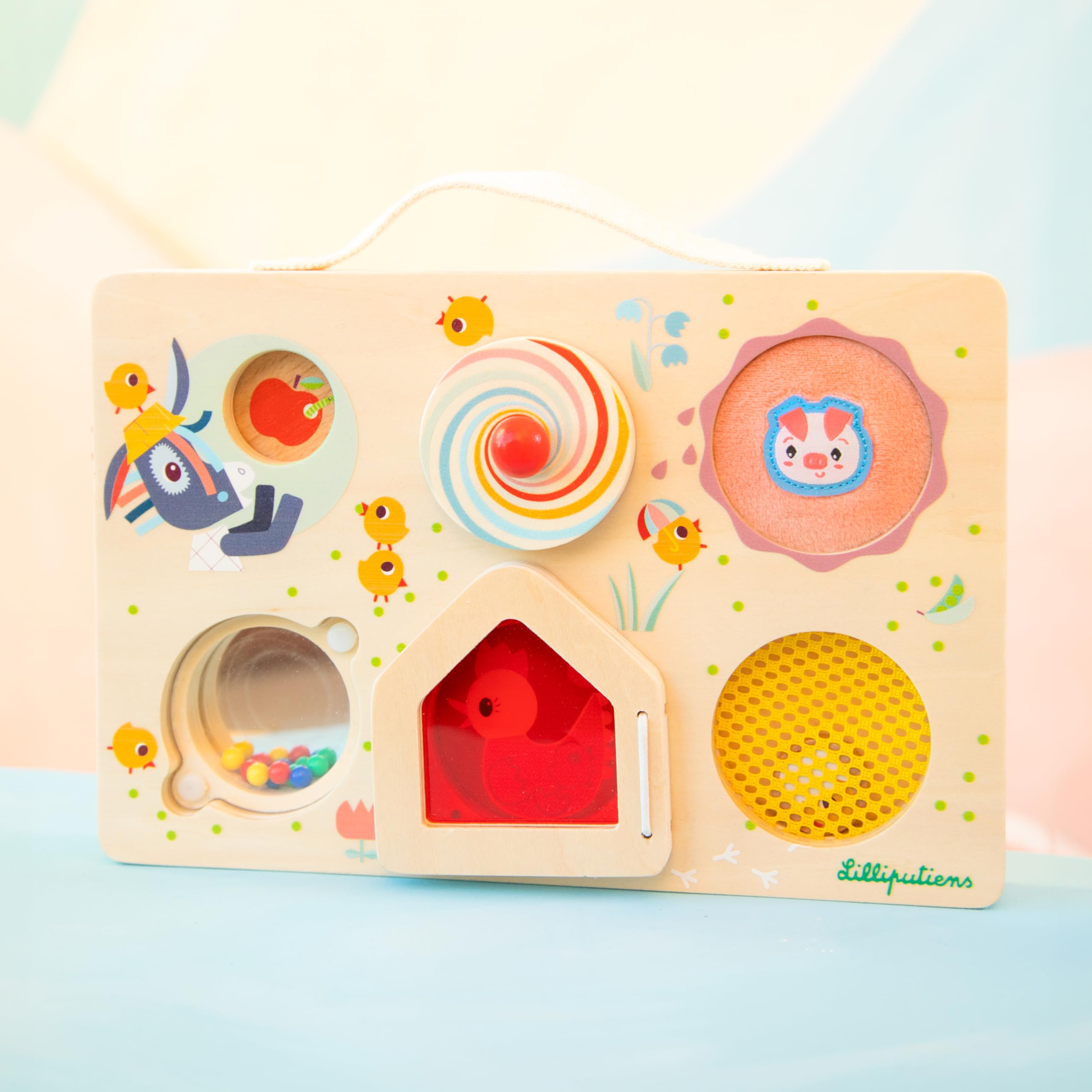LILLIPUTIENS - Panneau d'Activité Ferme - Busy Board pour Bébé - Pousse, Tire, Tourne et Glisse pour des Aventures à la Ferme - Valisette Pratique à Transporter - Dès 18 Mois - 83508