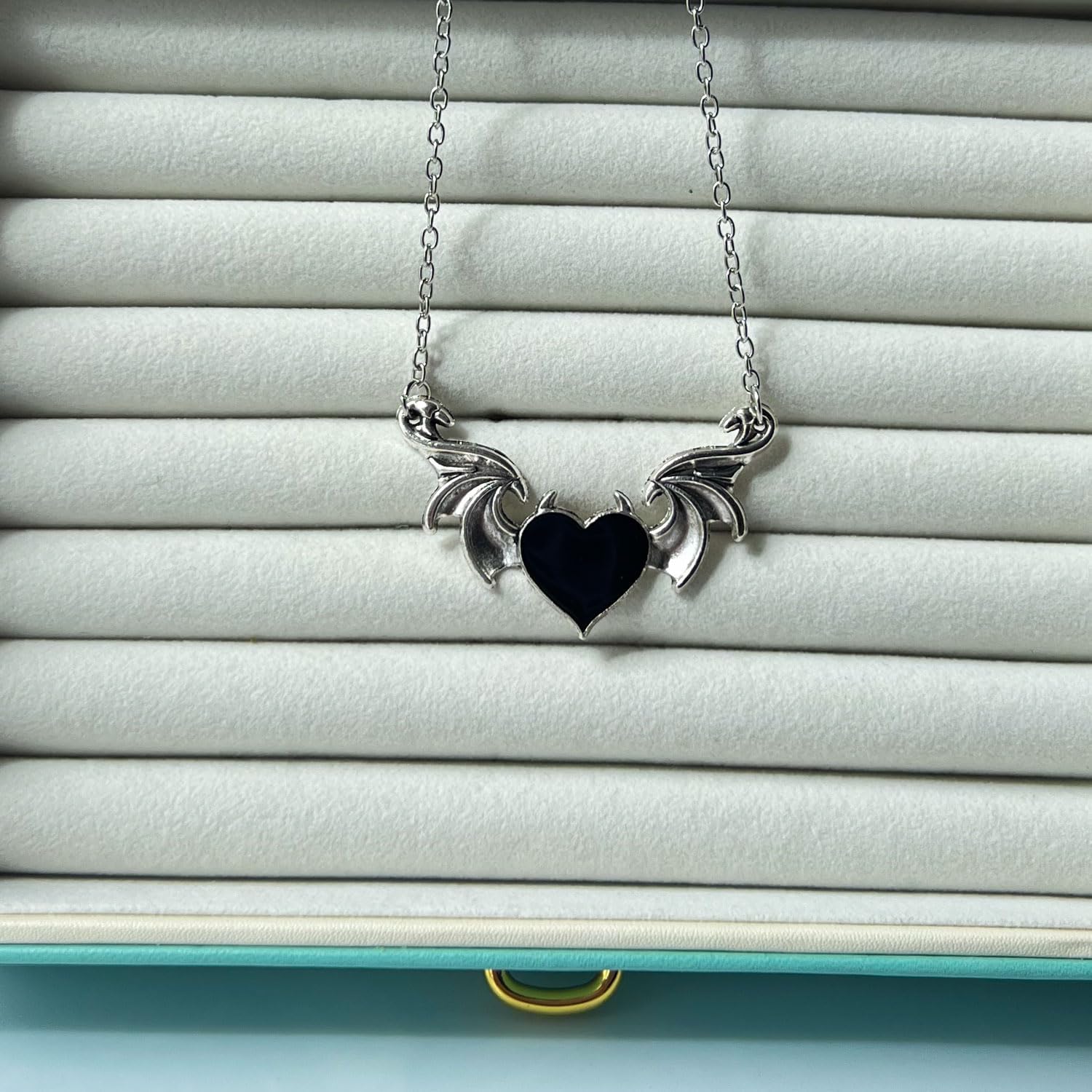 Bat Necklace for Women/Men Gothic Heart Choker Necklace Retro Hip Hop Style Pendant Punk Cool Bat Wing Choker Punk Jewelry - Image 4