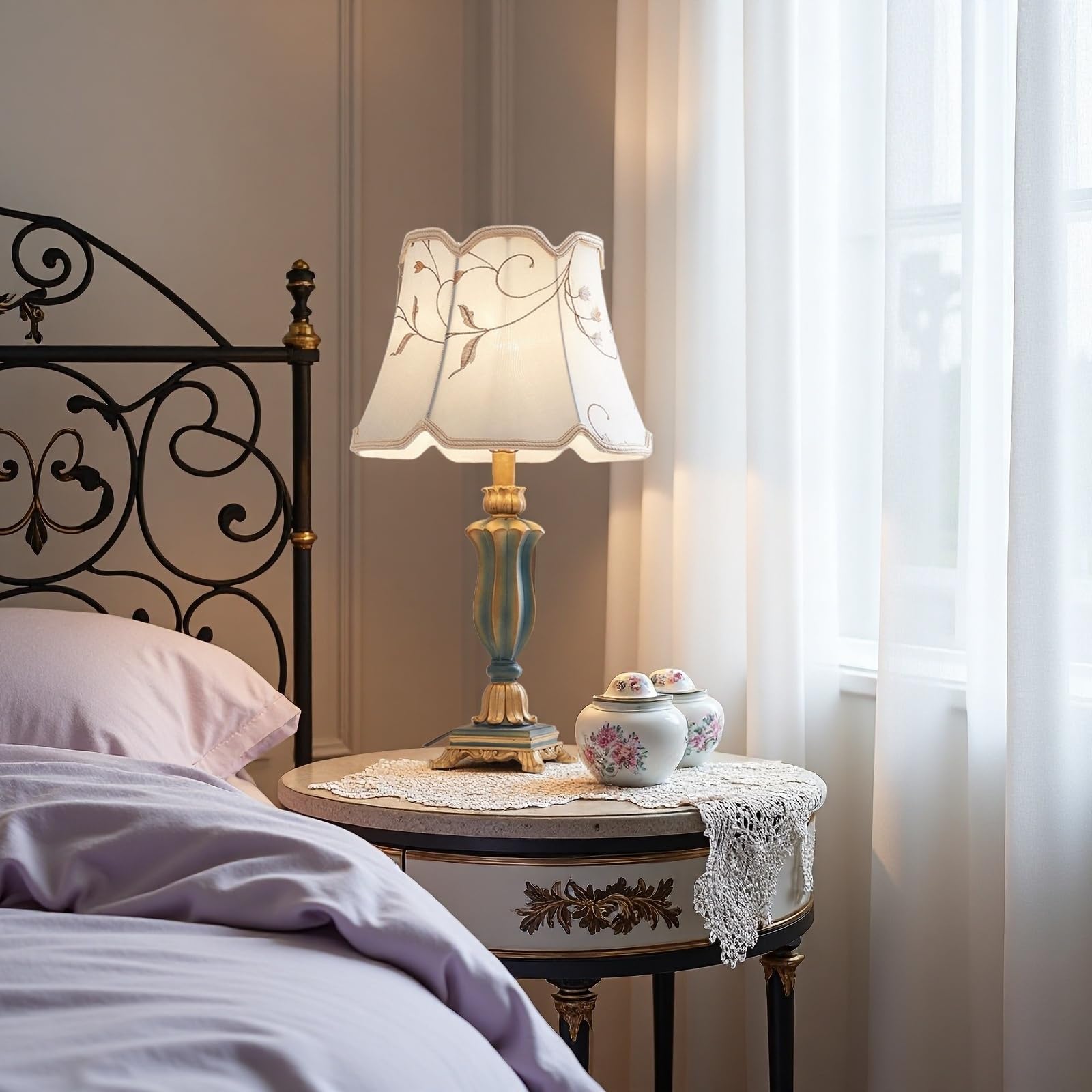 Lampa stołowa w stylu europejskim, wiktoriańska lampa biurkowa, ręcznie wykonany abażur z tkaniny w stylu retro, korpus lampy z żywicy, lampka nocna do sypialni, gabinetu, biura, salonu