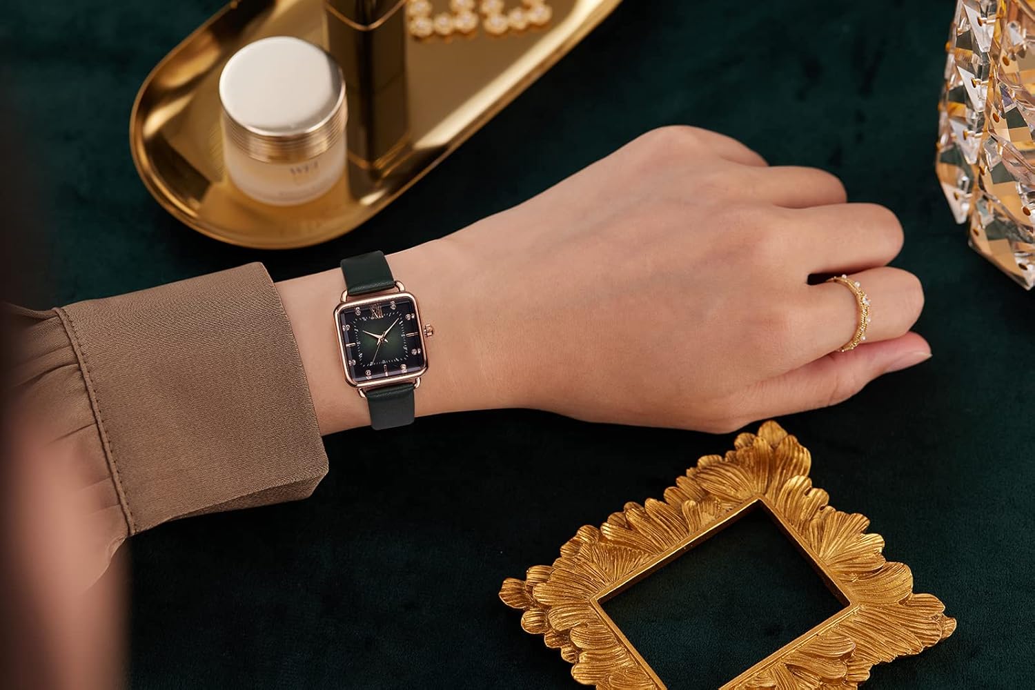 SURVAN WatchDesigner Orologio Donna al Quarzo Elegante Minimalista con Quadrante Quadrato Cinturino in Vera Pelle in Acciaio Inossidabile Impermeabile SURVAN WatchDesigner Orologio Donna al Quarzo Elegante Minimalista con Quadrante Quadrato Cinturino in Vera Pelle in Acciaio Inossidabile Impermeabile