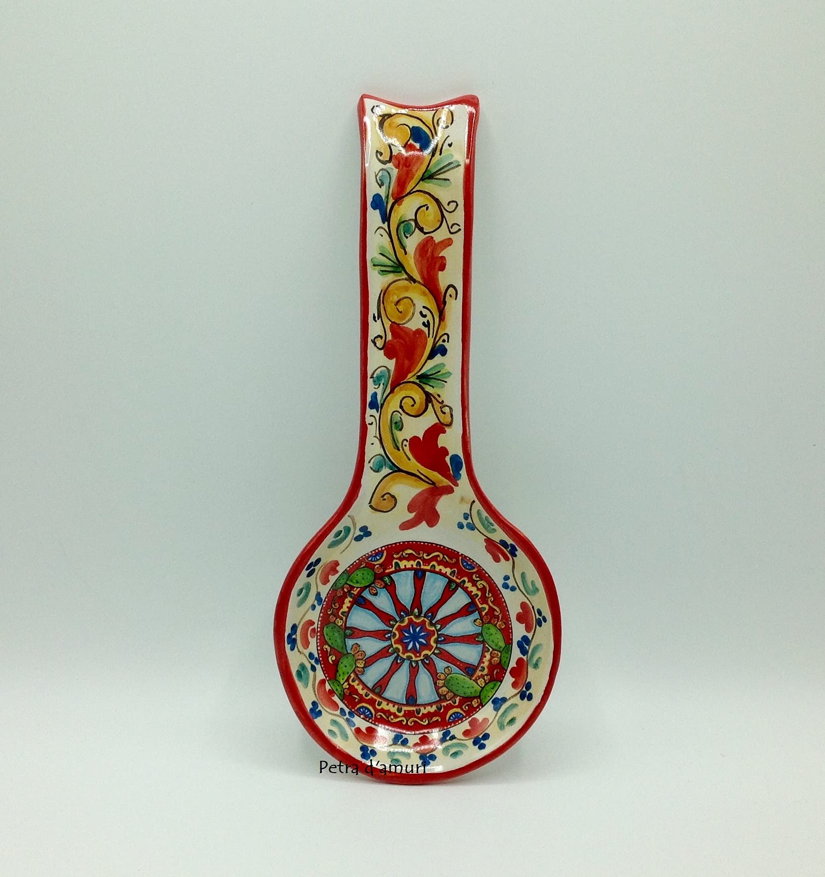 Petra d'amuri Poggiamestolo decorato con Ruota in ceramica Siciliana Hand Made in Sicily