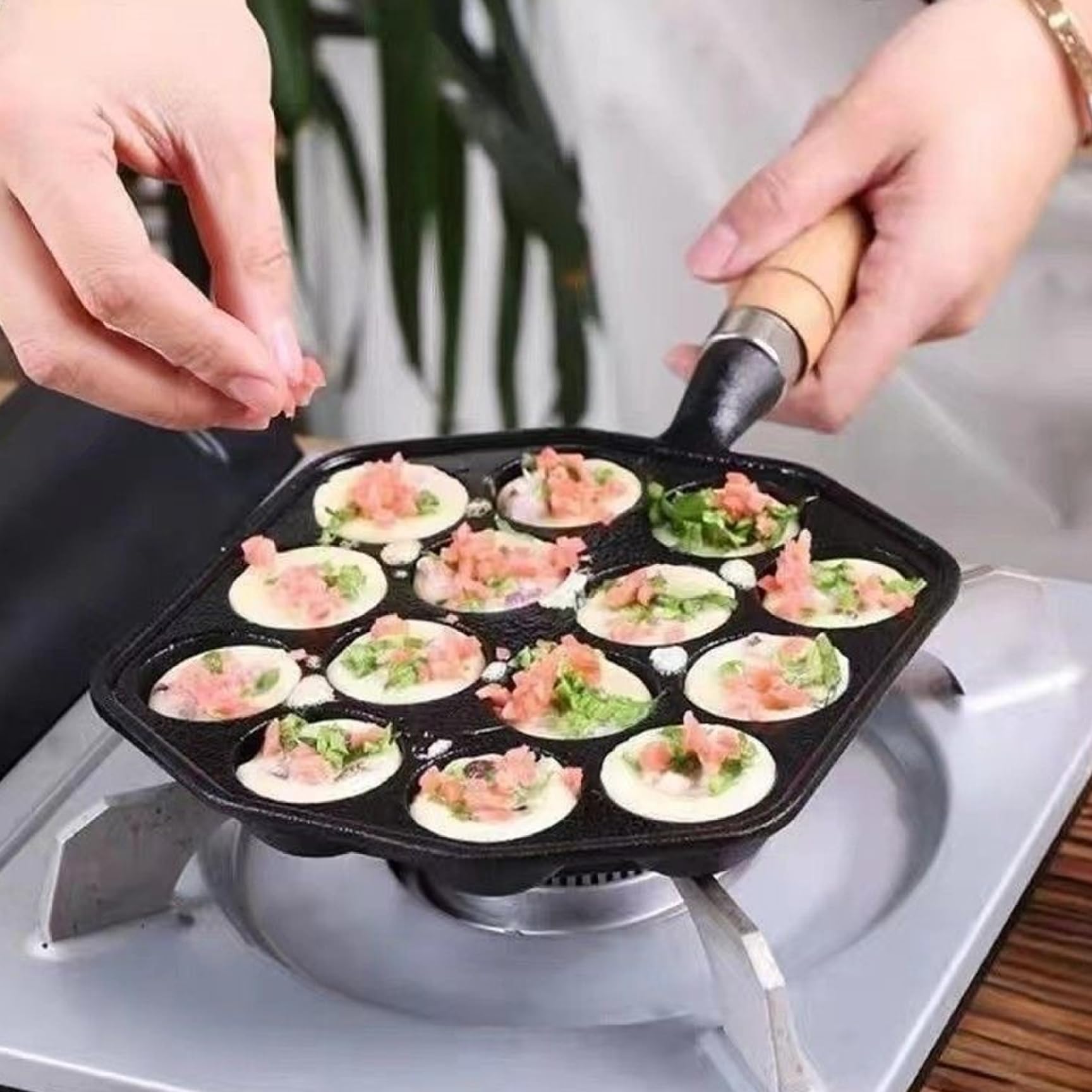 1 Set Takoyaki Pan mit hängendes Griff, 14 Löcher Non -Stick -Hersteller mit Gabel & Ölbürste, für Pofertjes Pfannkuchenbälle