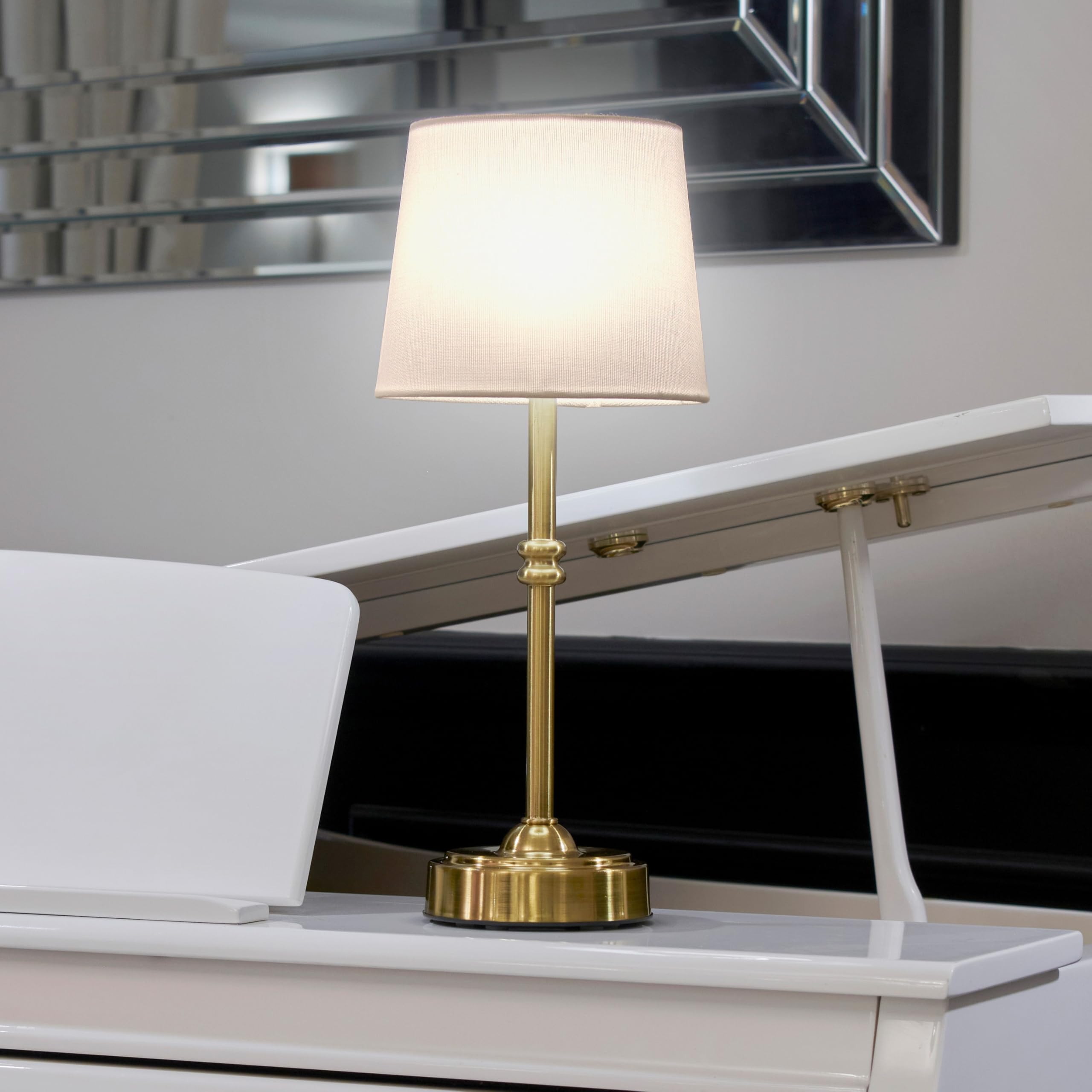 Omniance Siena Lámparas de Mesa Inalámbricas Pack de 2, 4 Fuentes de Luz | Recargable regulable cambio de color, silueta alta elegante dorada, USB-C, para restaurante y hotel