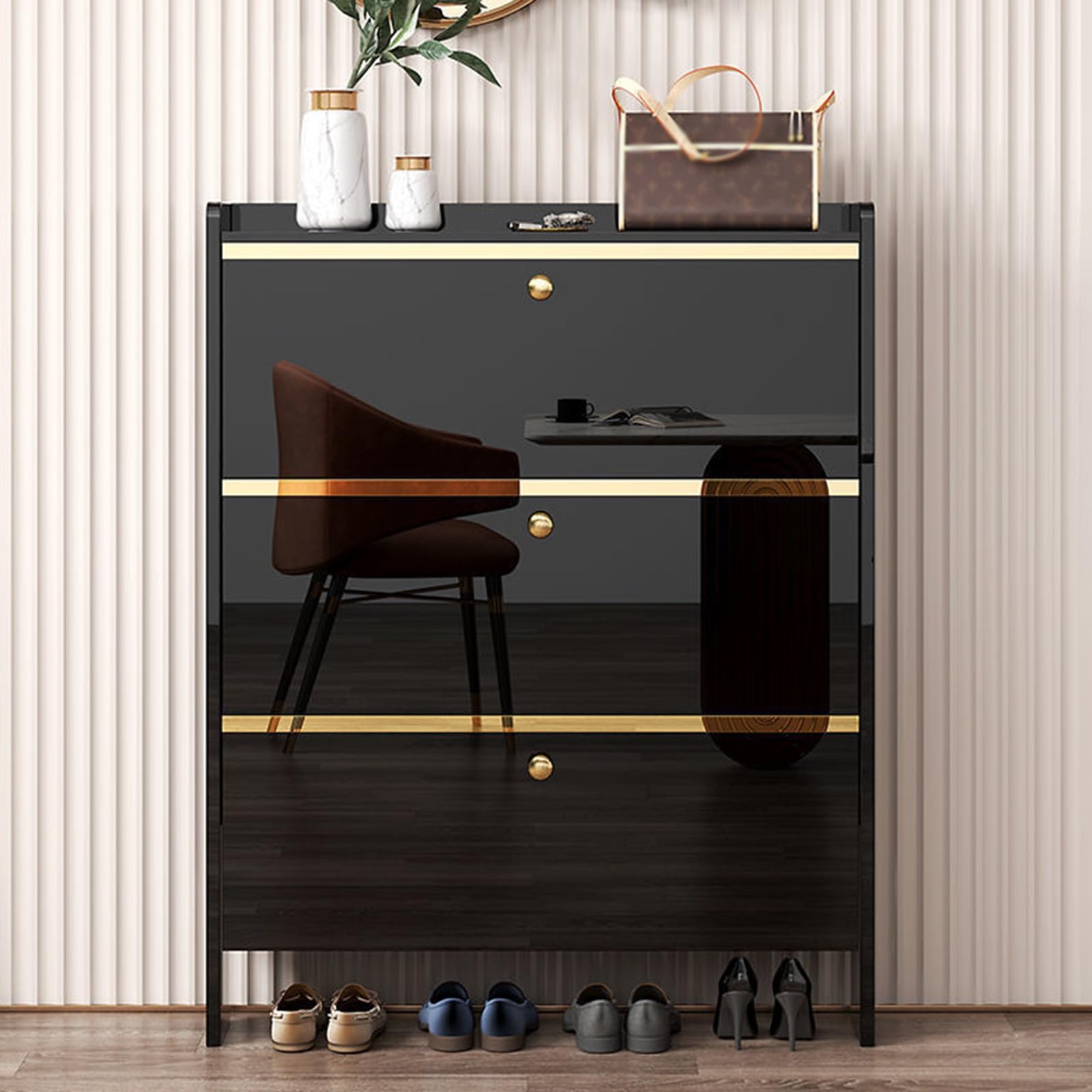 Armoire à chaussures en bois au design moderne et finitions soignées