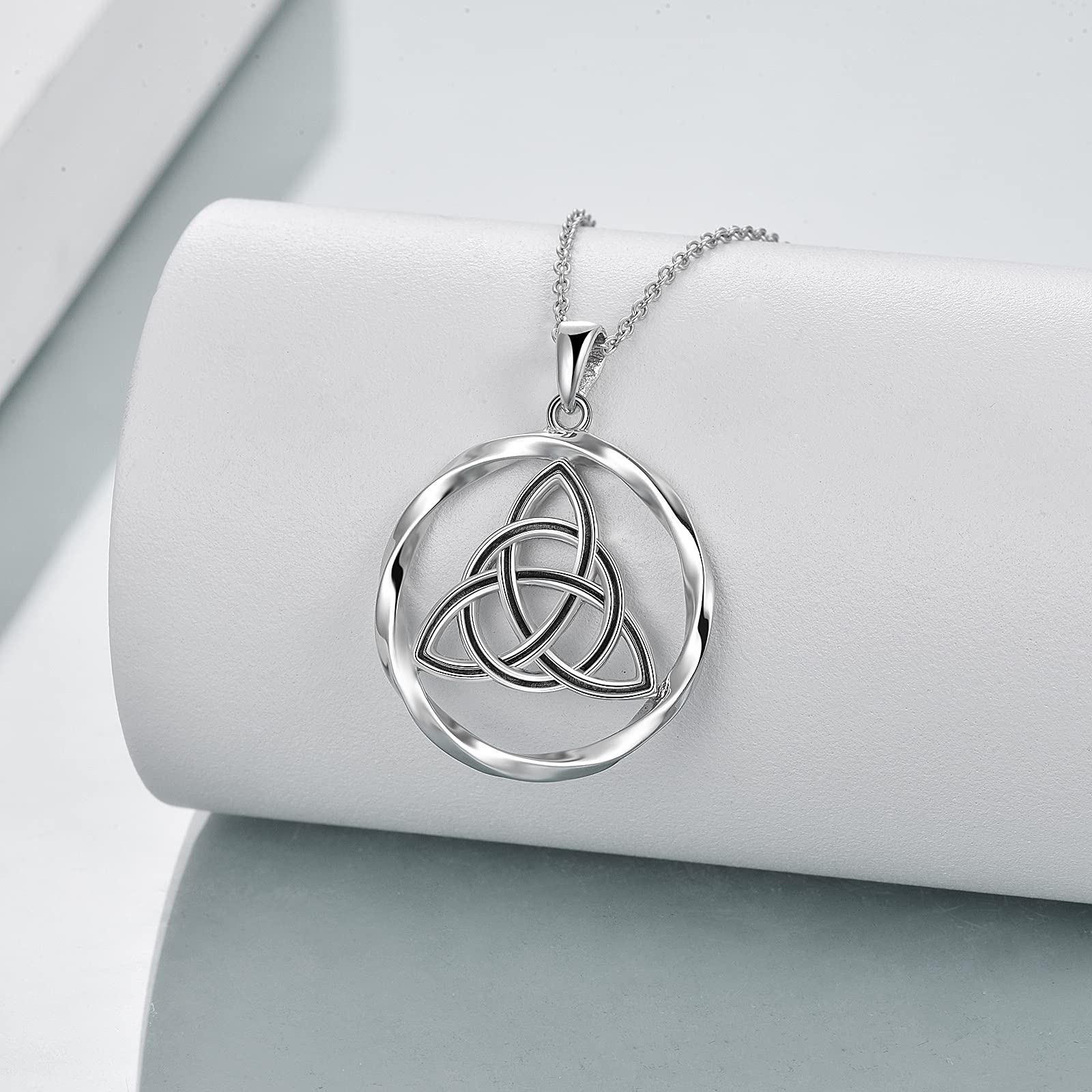 YAFEINI Collar Celta de plata de ley 925 Colgante Triquetra Irlandés Nudo Celta Nórdico Joyería sin fin Regalos para Mujeres