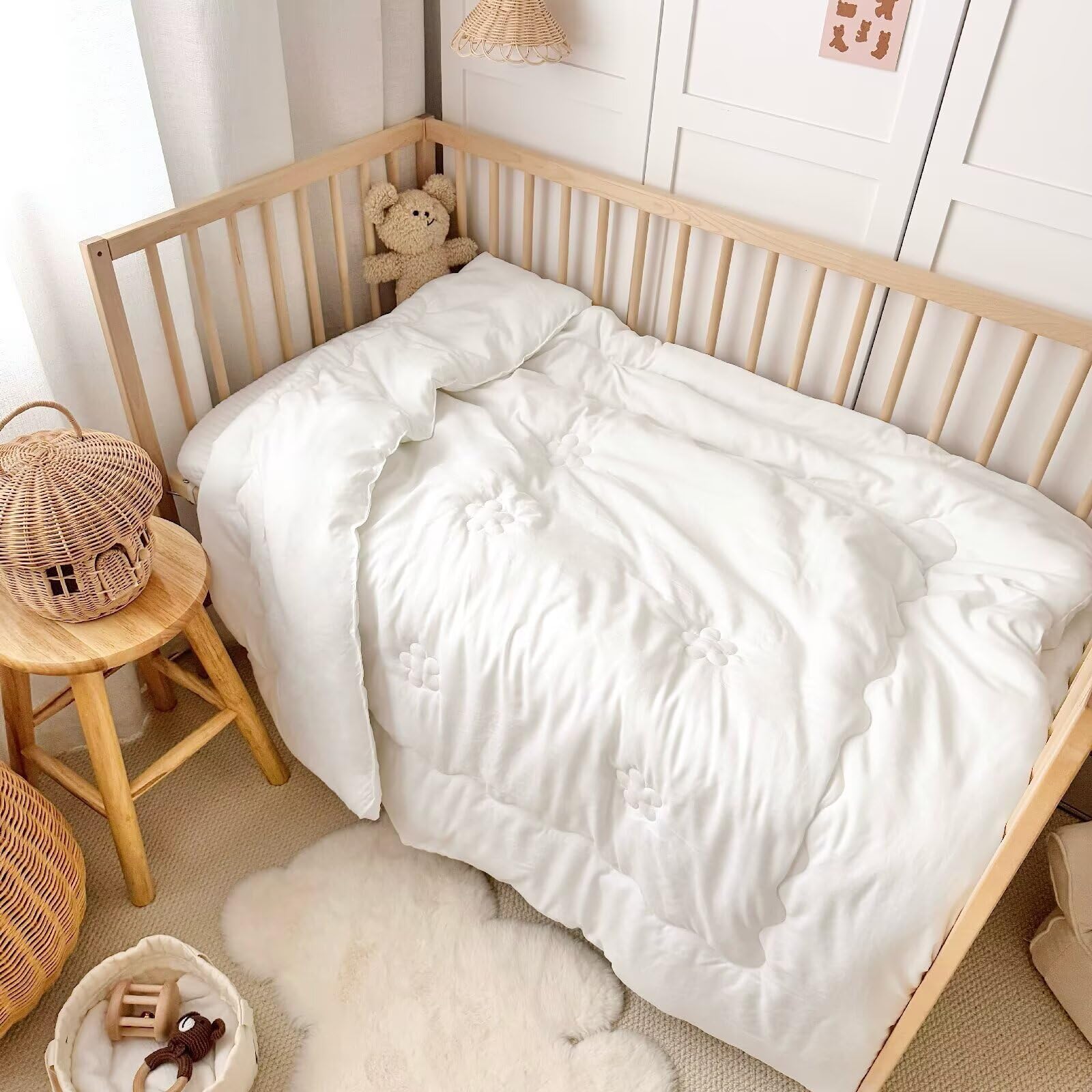 BuLuTu White Down Alternative Comforter for Crib Toddler Bed, Soft Breathable Quilted Blankets, Extra Warm Duvet Insert, Machine Washable, 47x59 Inch,