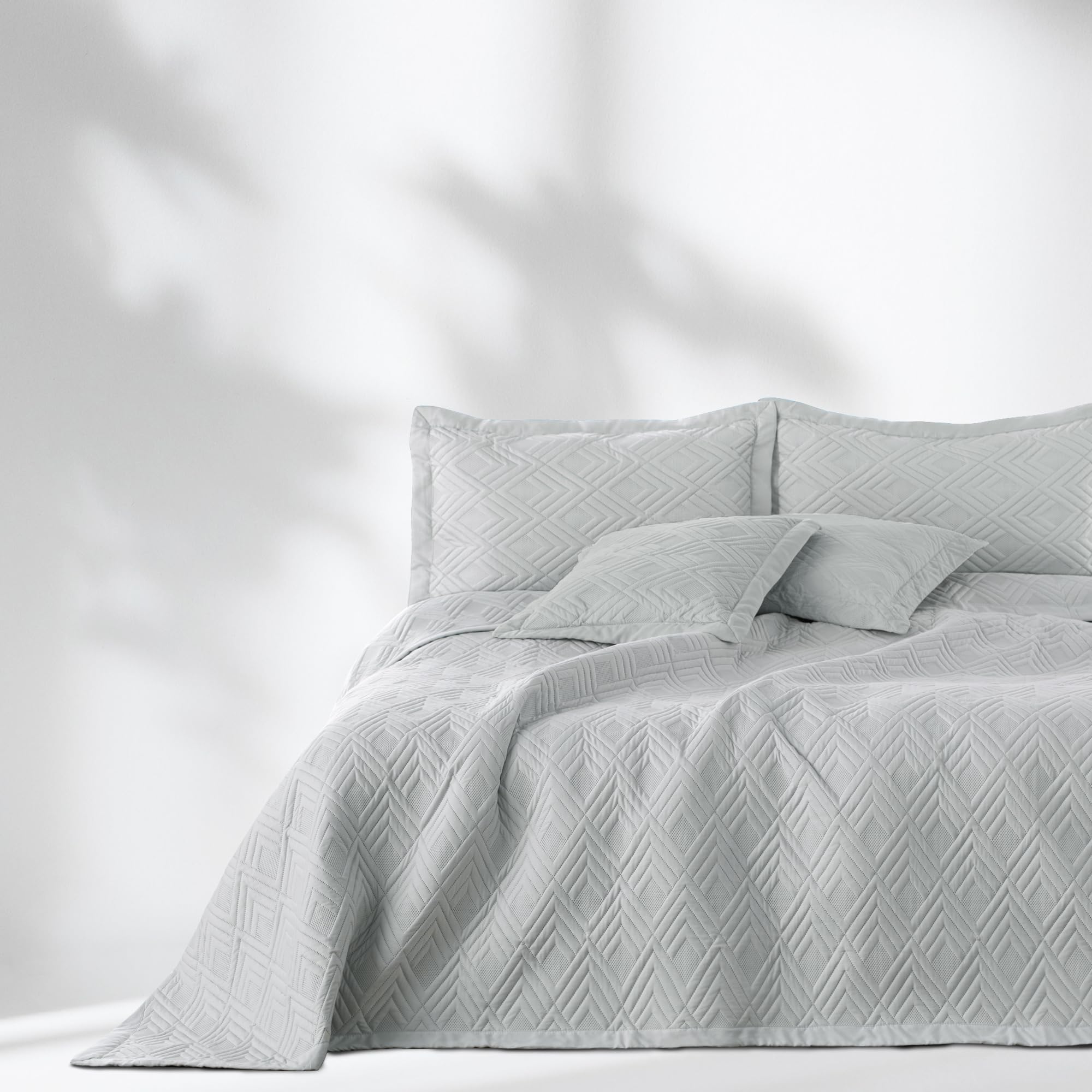 AmeliaHome Colcha de 260 x 280 cm, Manta de Doble Cara, ultrasonic, Acolchado, poliéster, Color Plateado