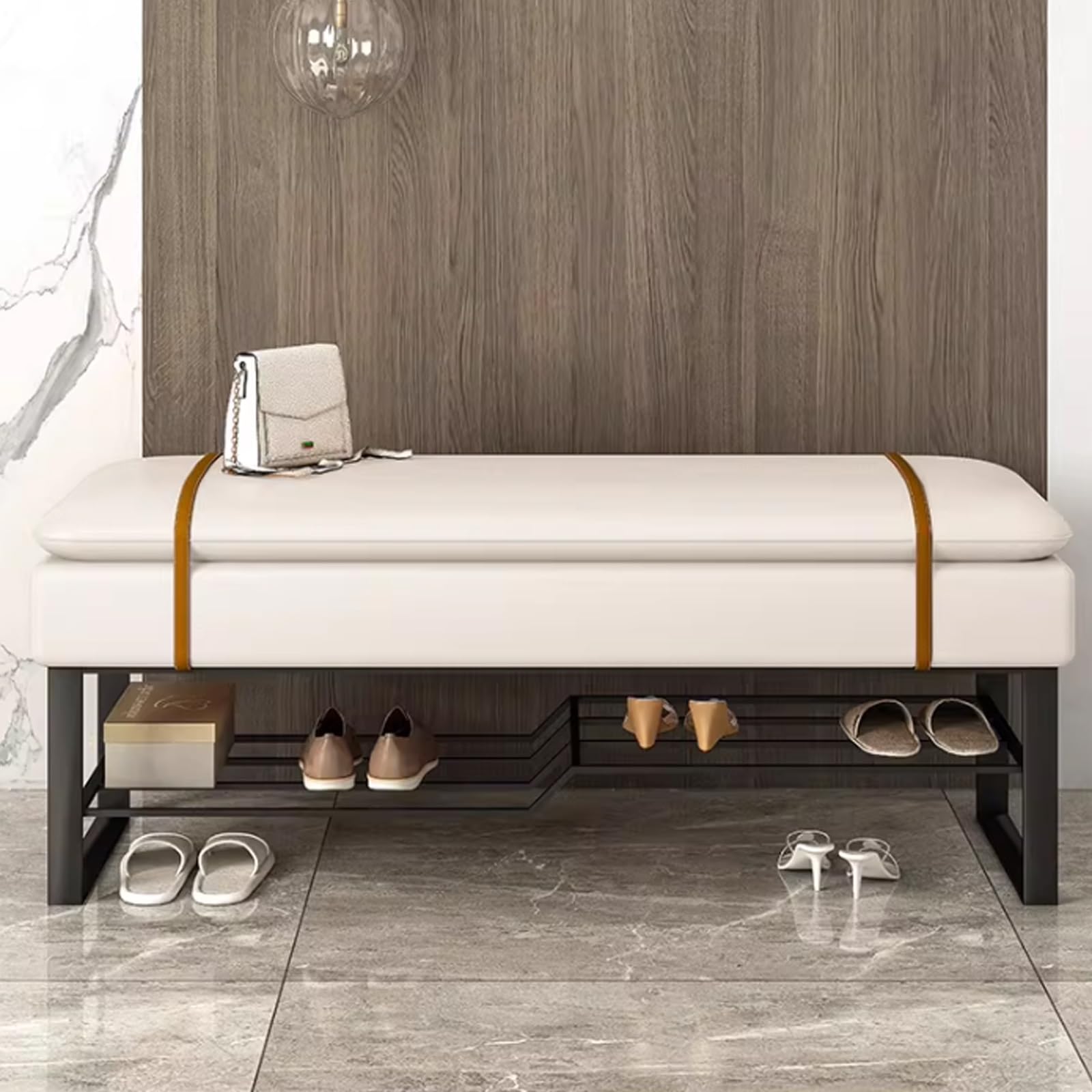 Banc de rangement blanc au bout de lit pour ranger la chambre